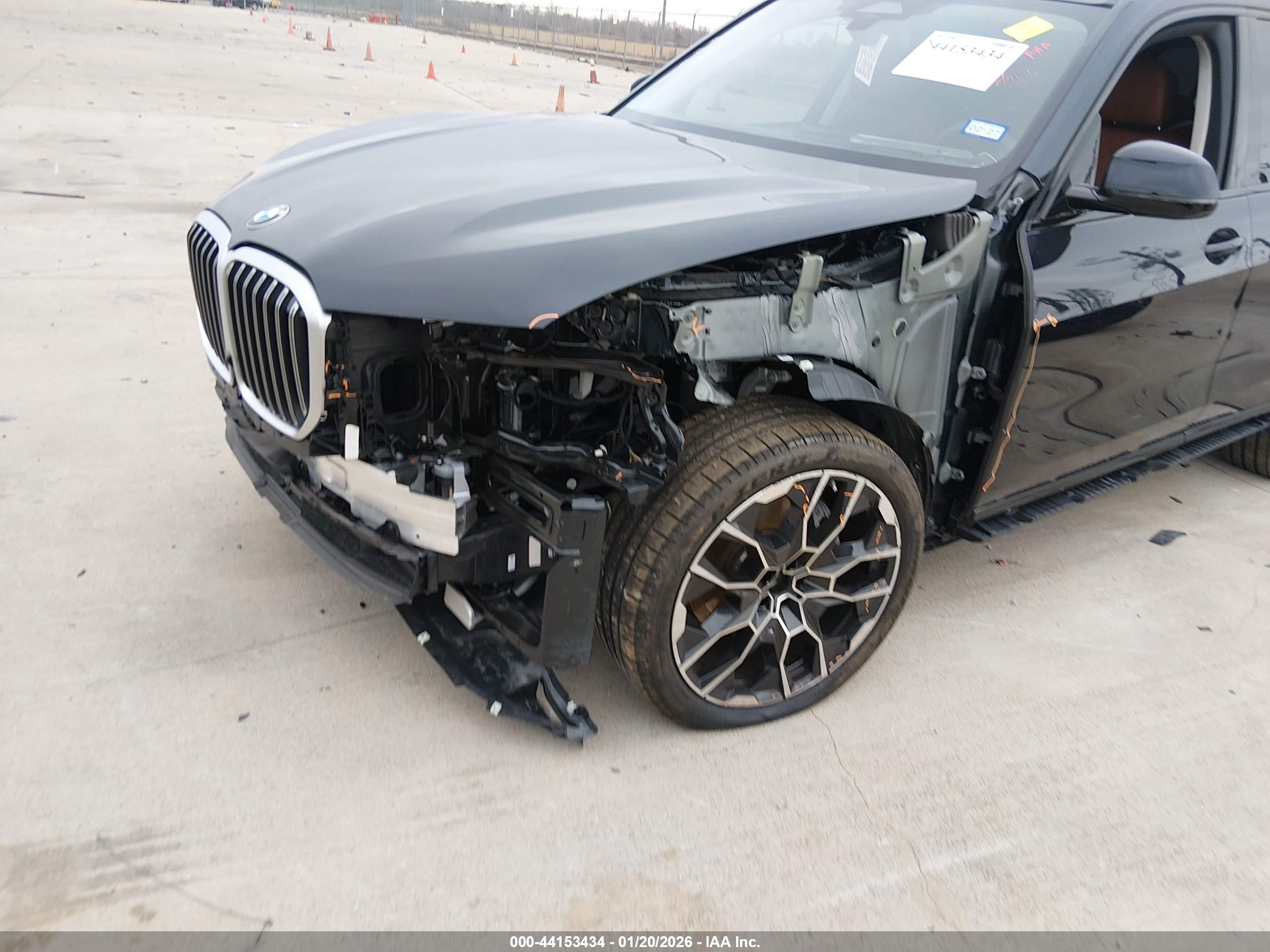 BMW X7 image 6
