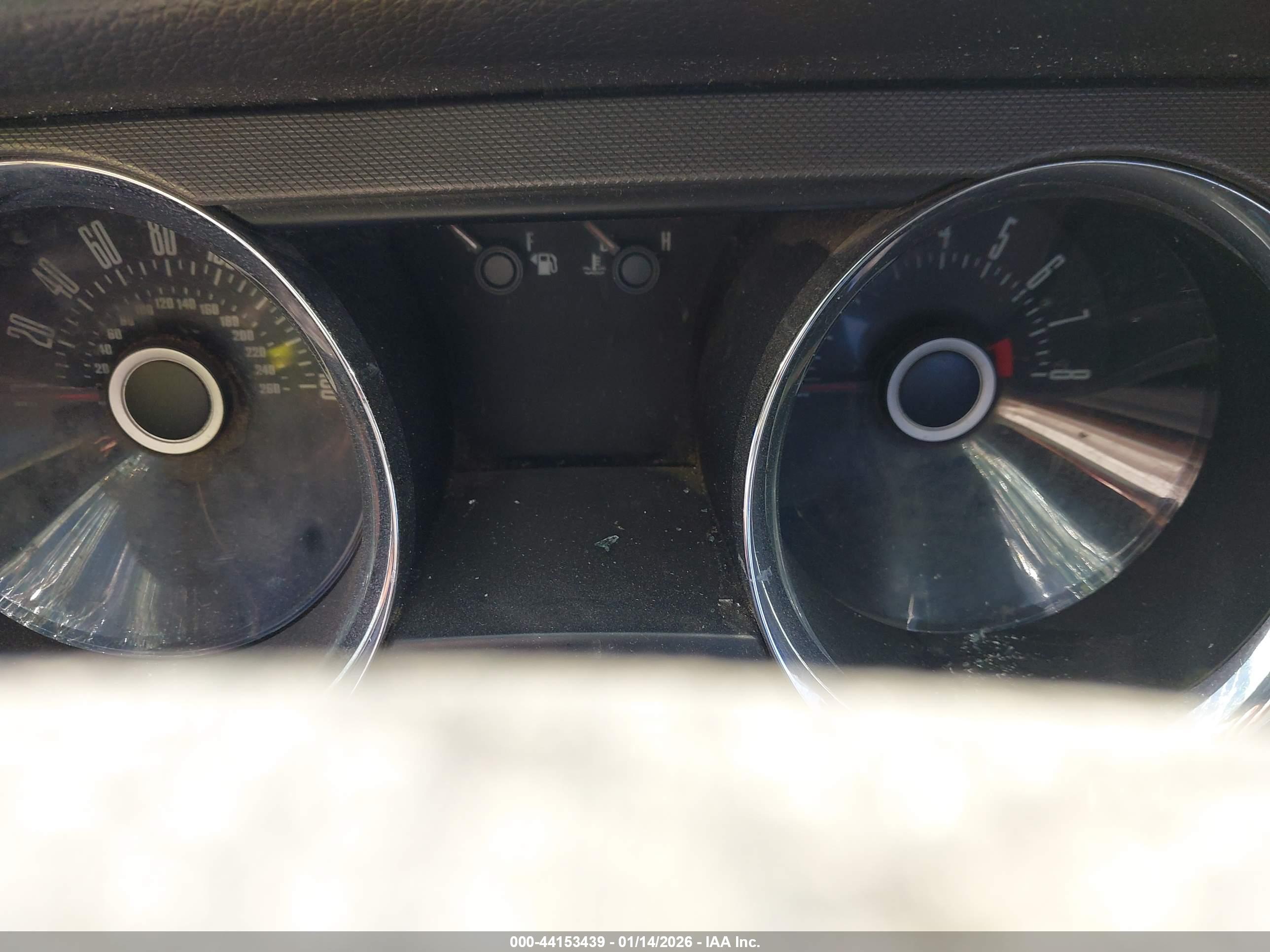 FORD MUSTANG image 7