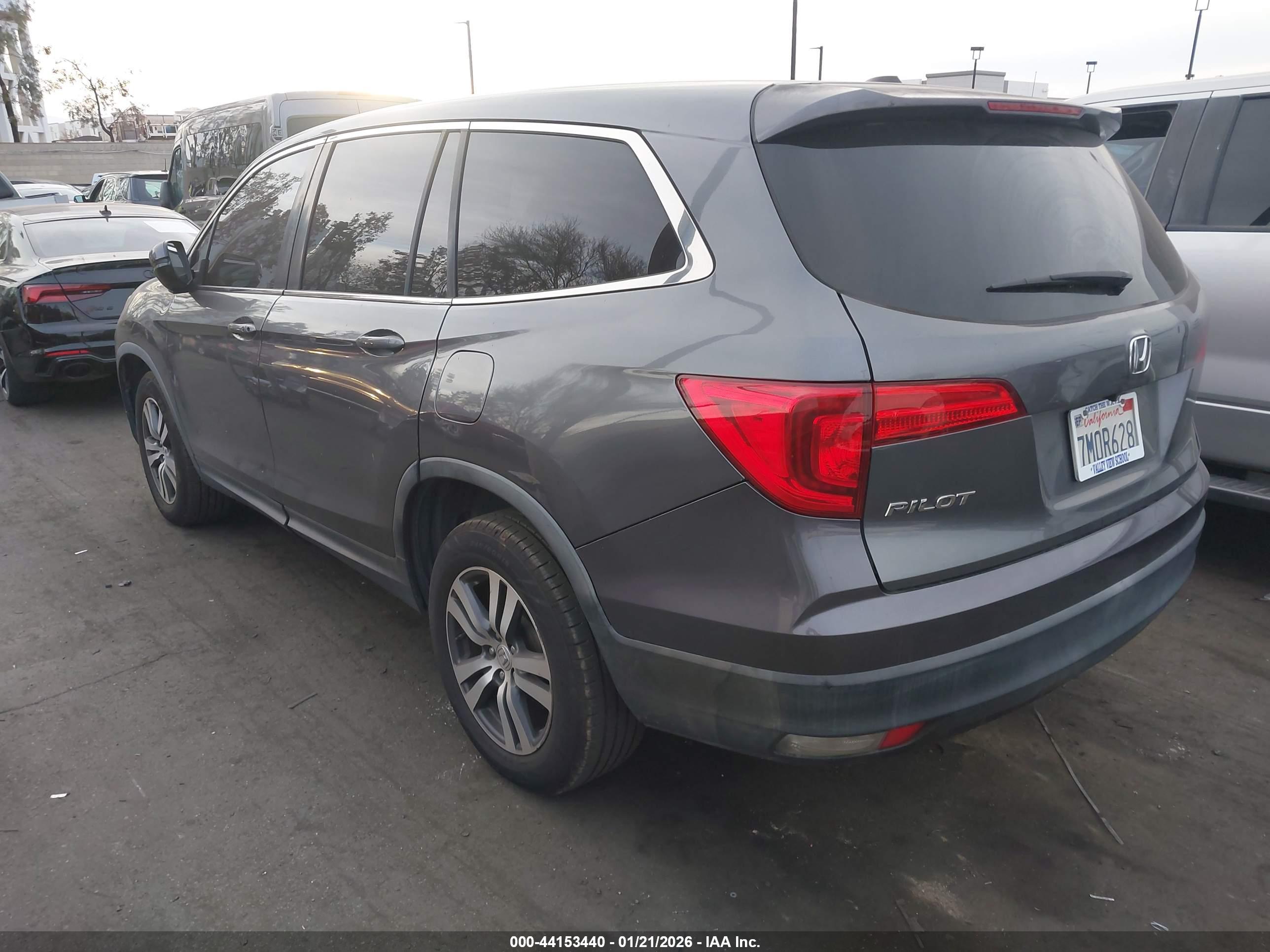 HONDA PILOT image 3