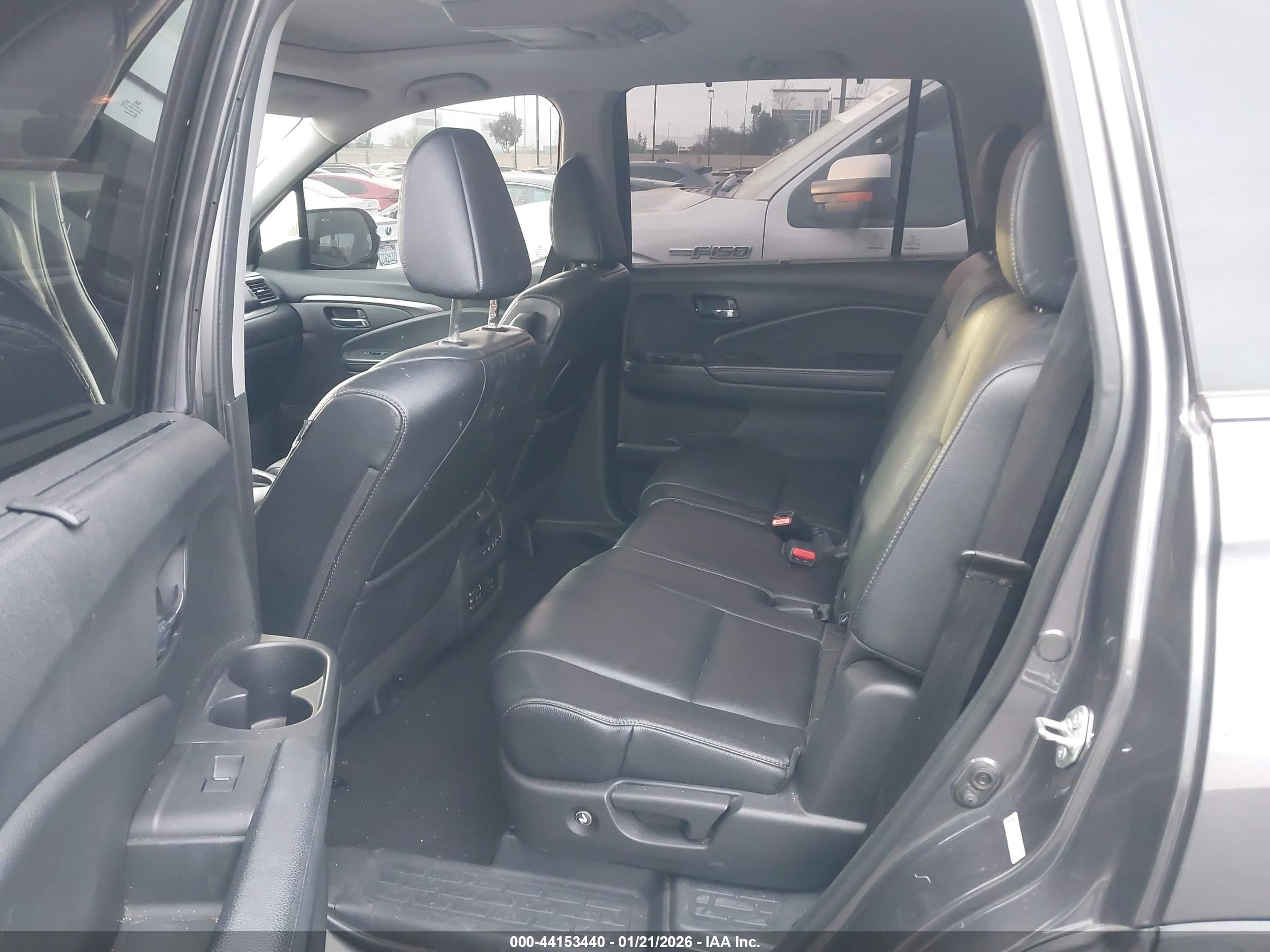 HONDA PILOT image 8