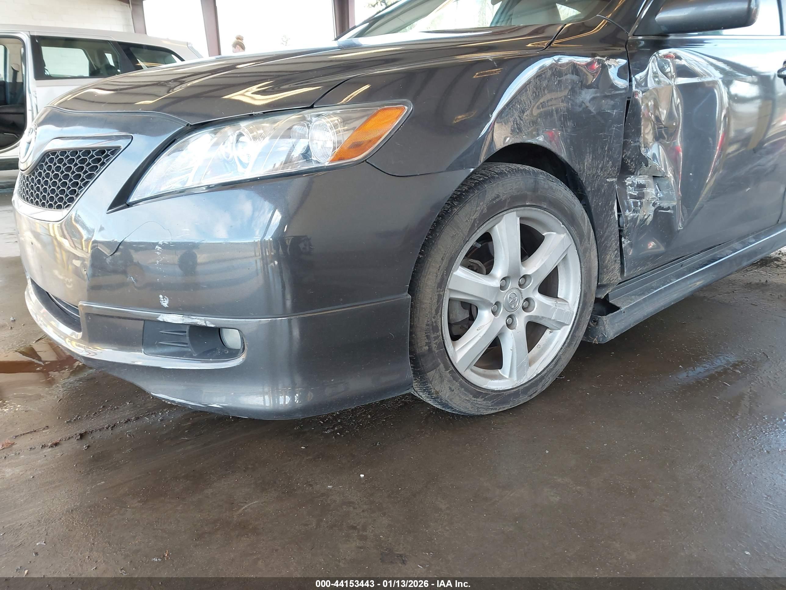 TOYOTA CAMRY image 6