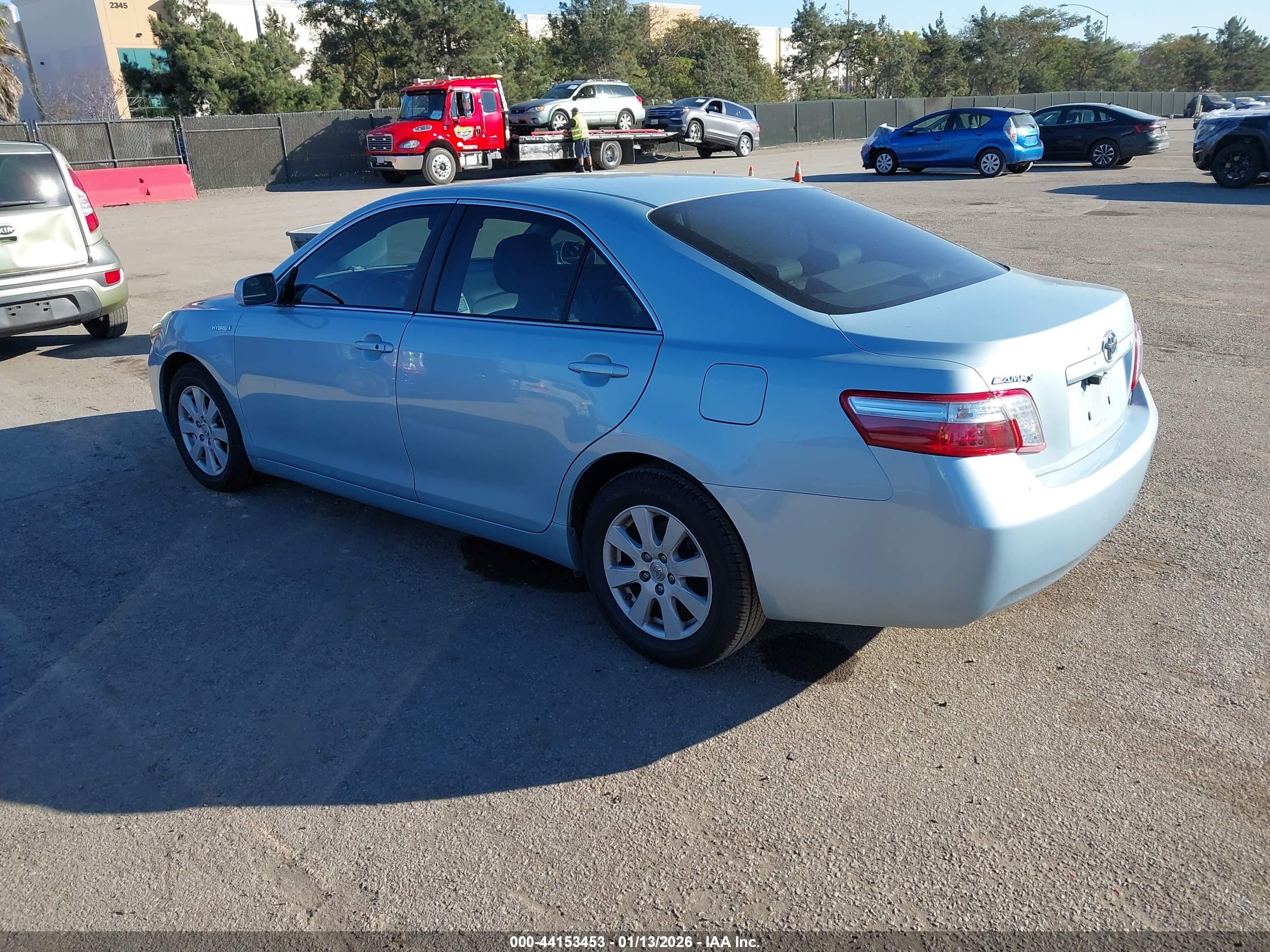 TOYOTA CAMRY image 3