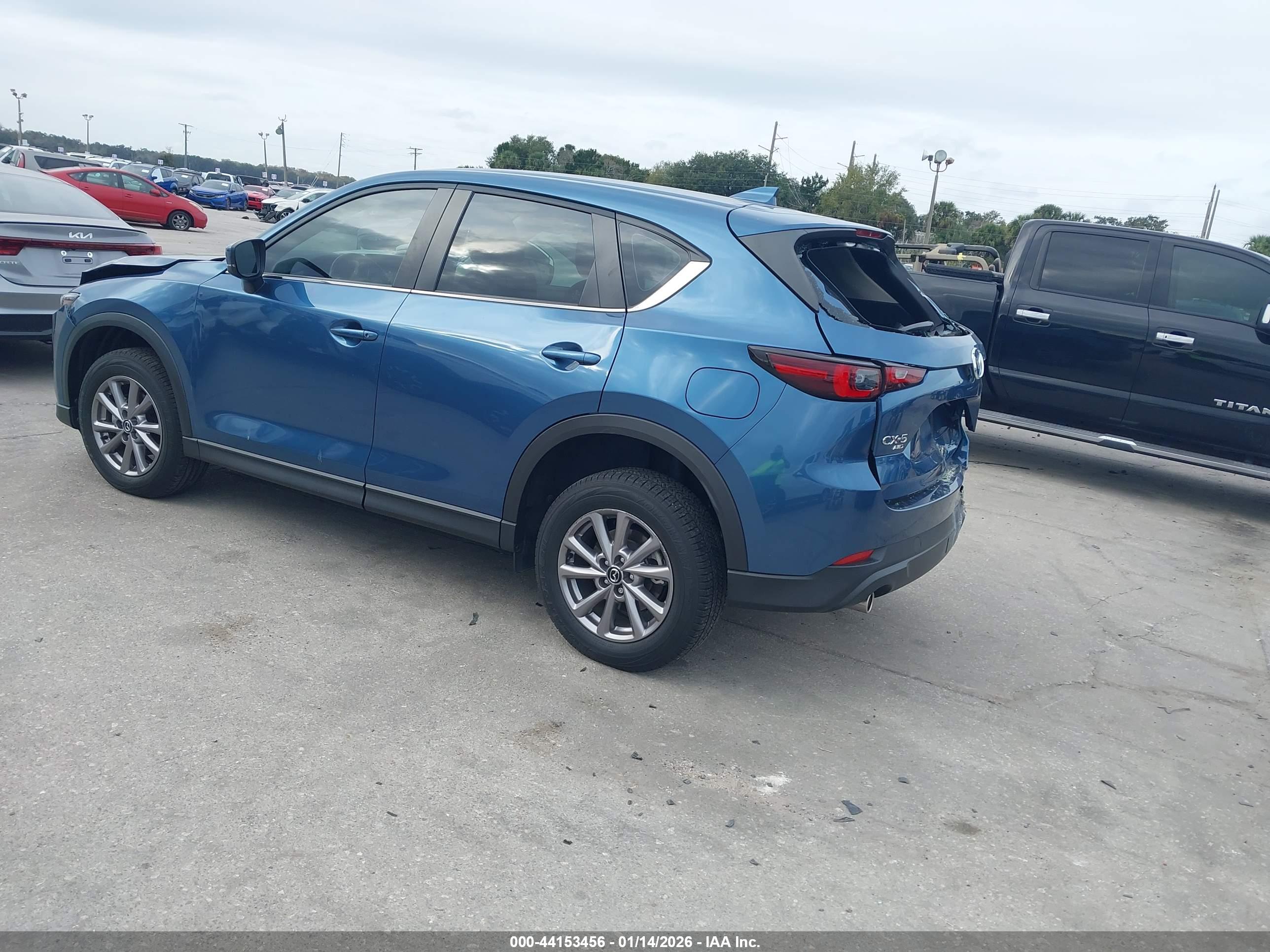 MAZDA CX-5 image 3