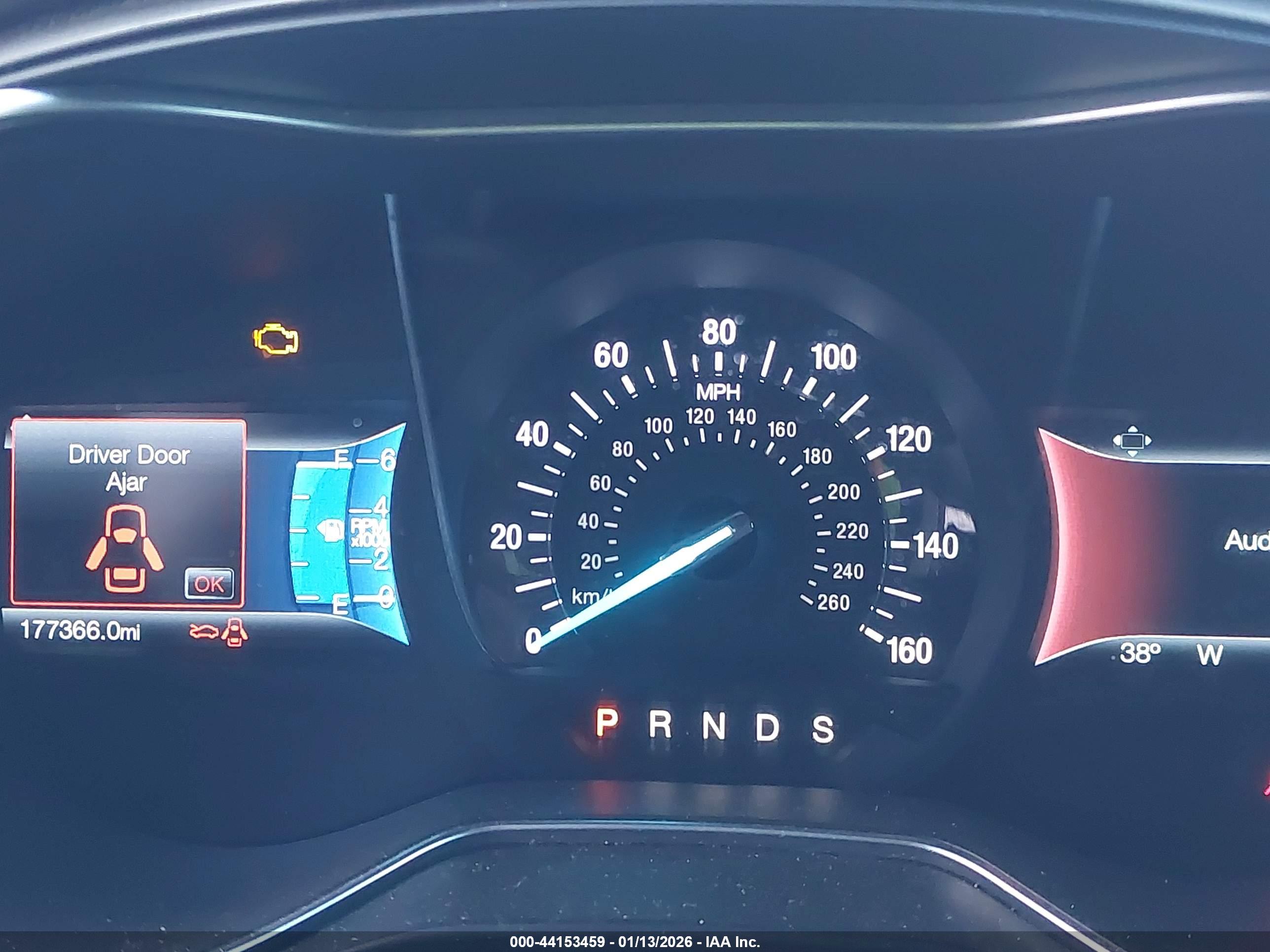 FORD FUSION image 7