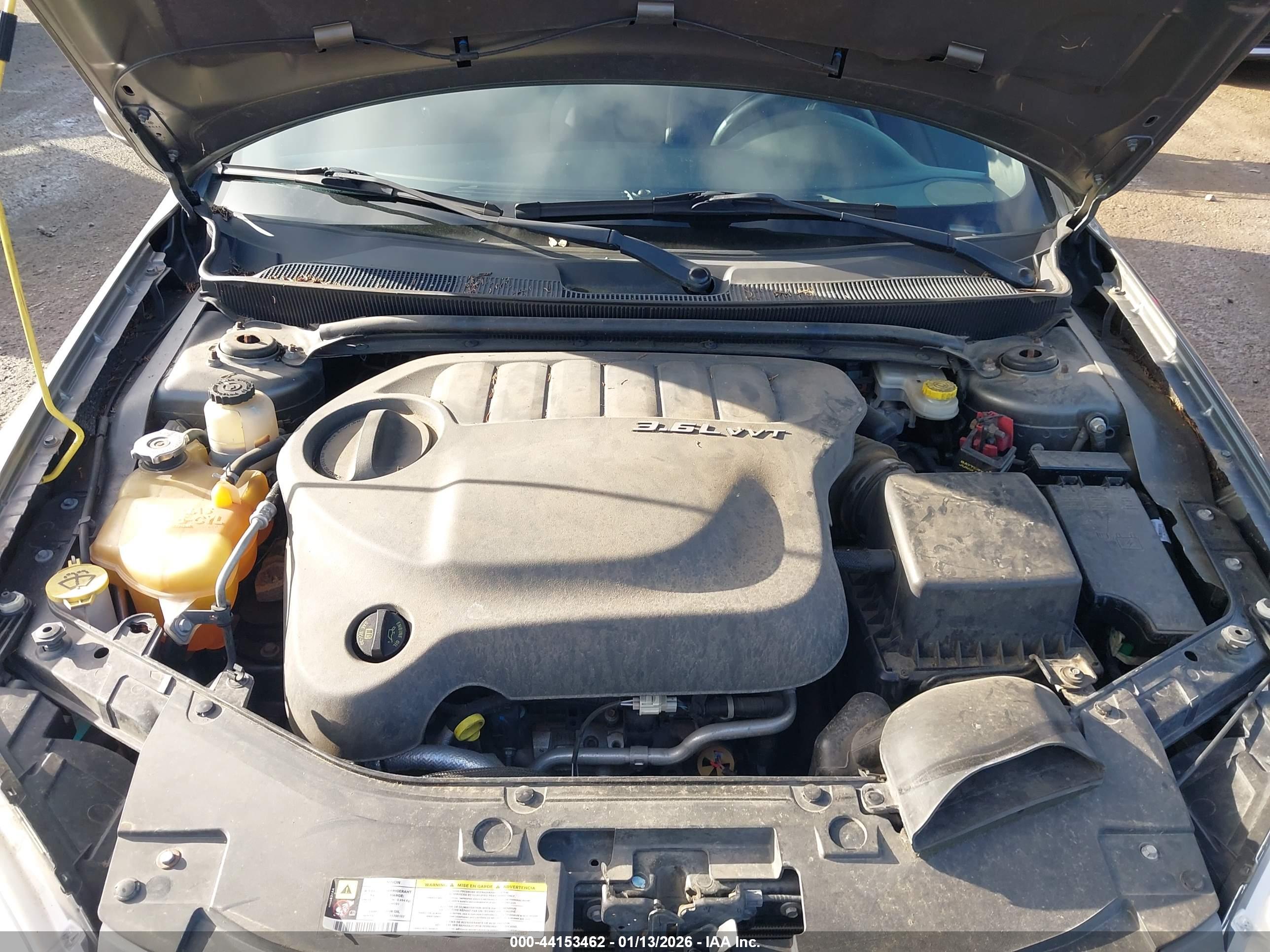 CHRYSLER 200 image 10