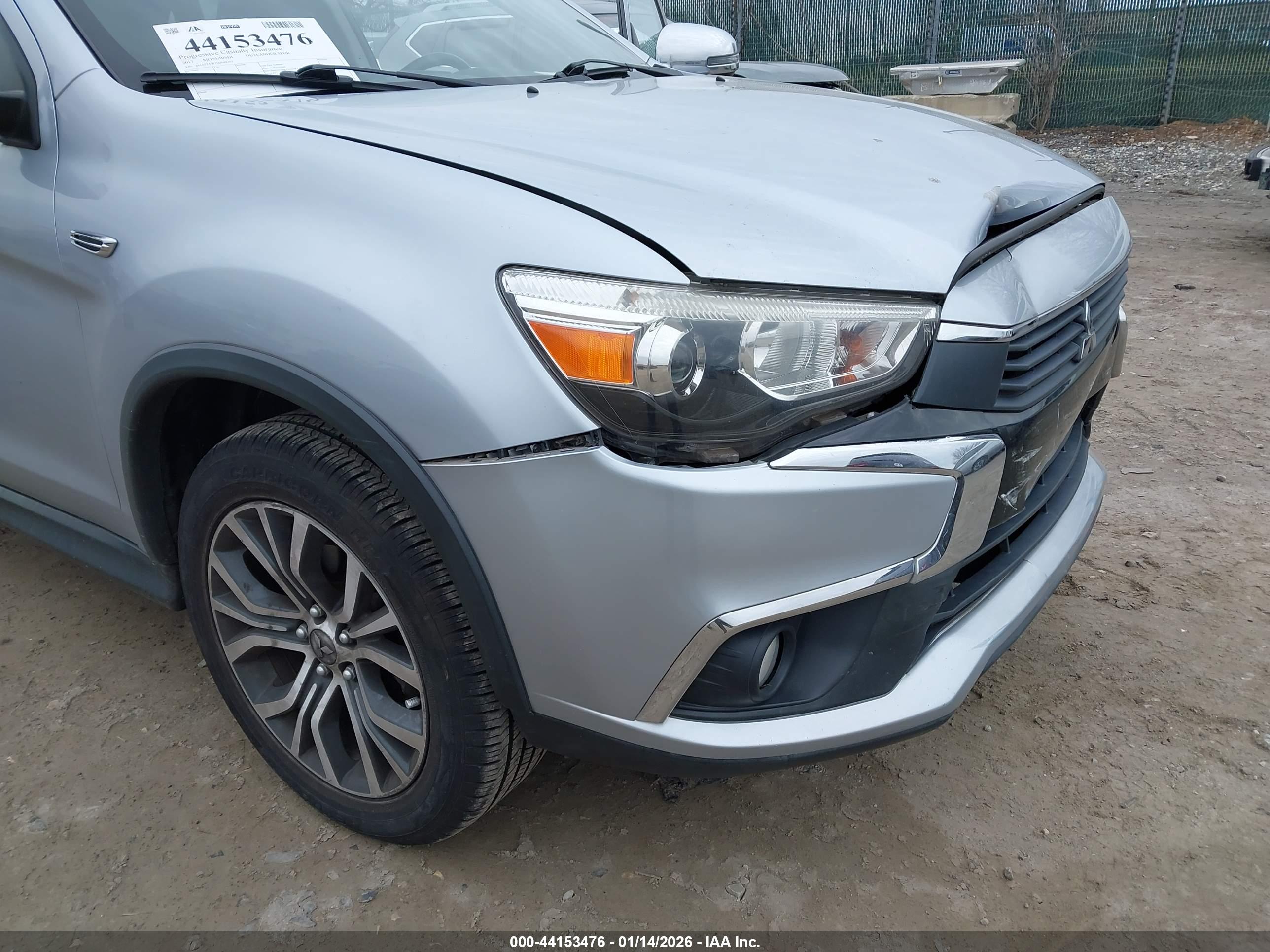 MITSUBISHI OUTLANDER image 6
