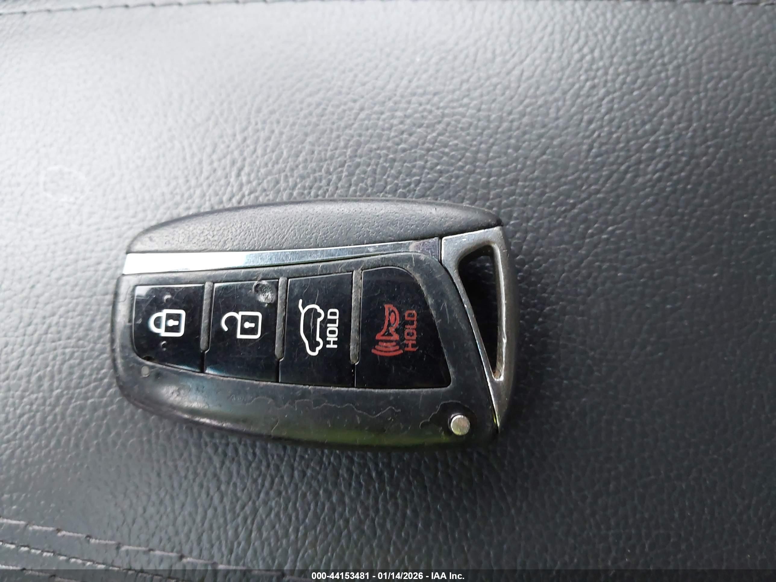 HYUNDAI SANTA image 11