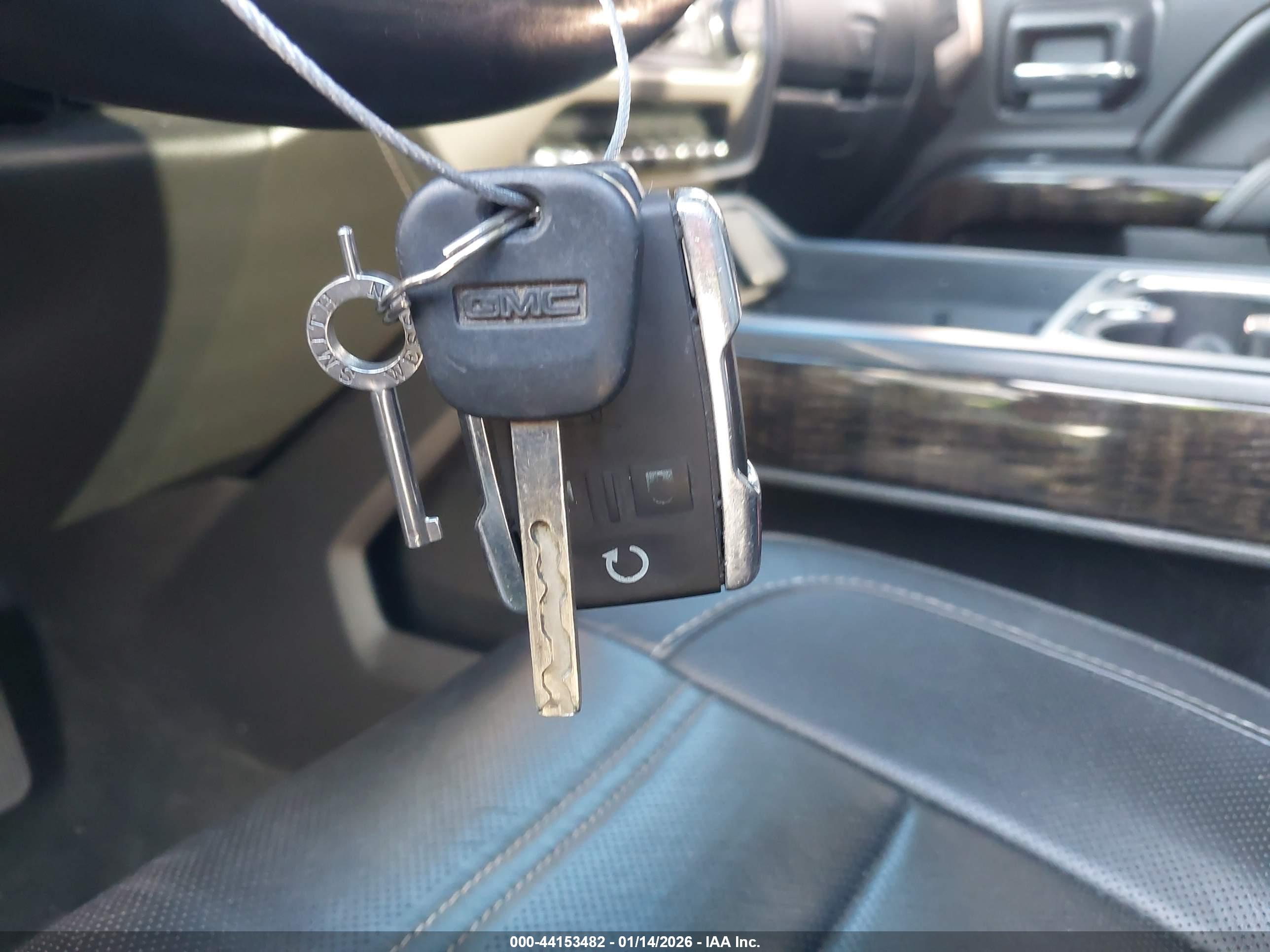 GMC SIERRA image 11