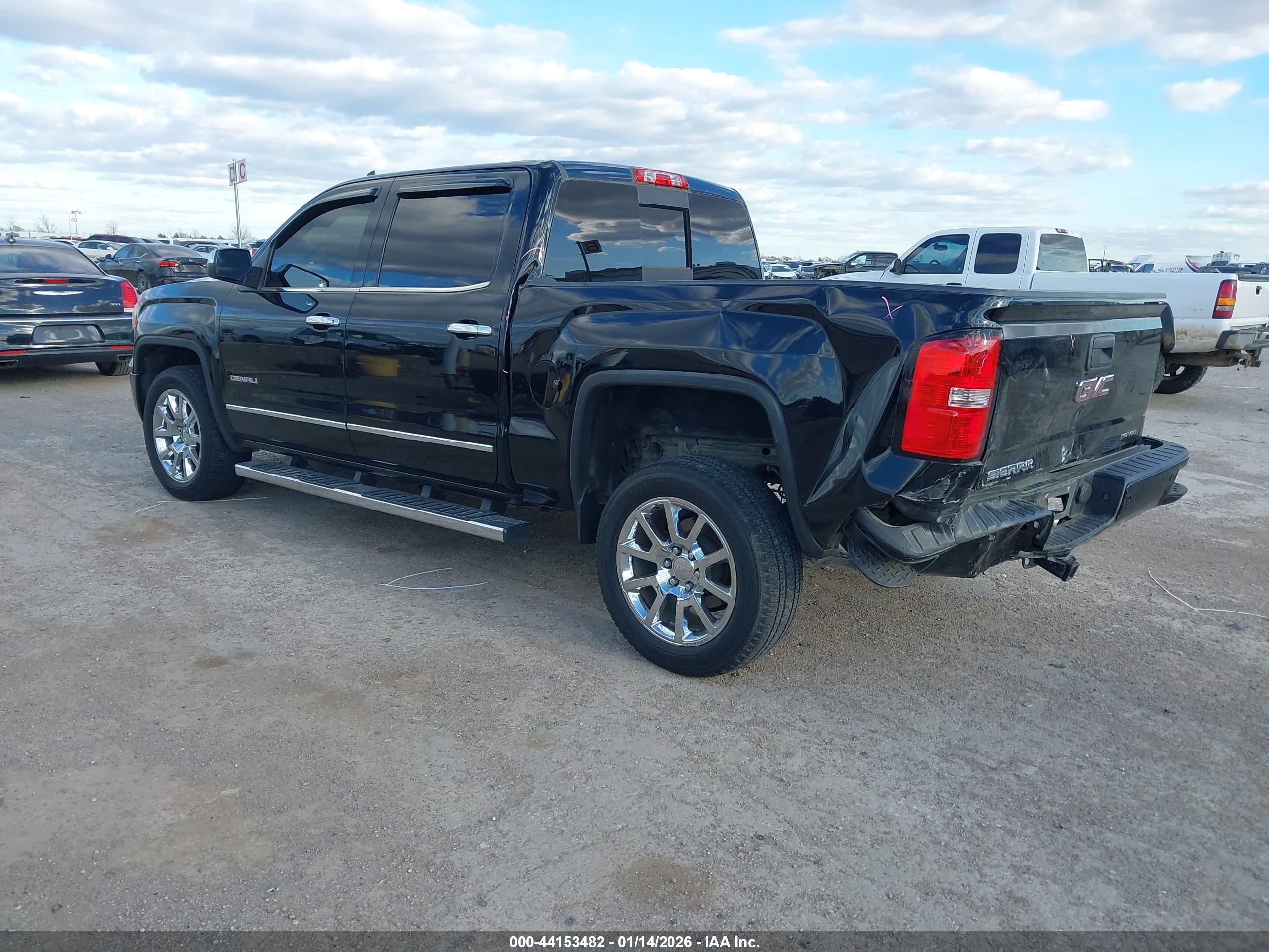 GMC SIERRA image 3