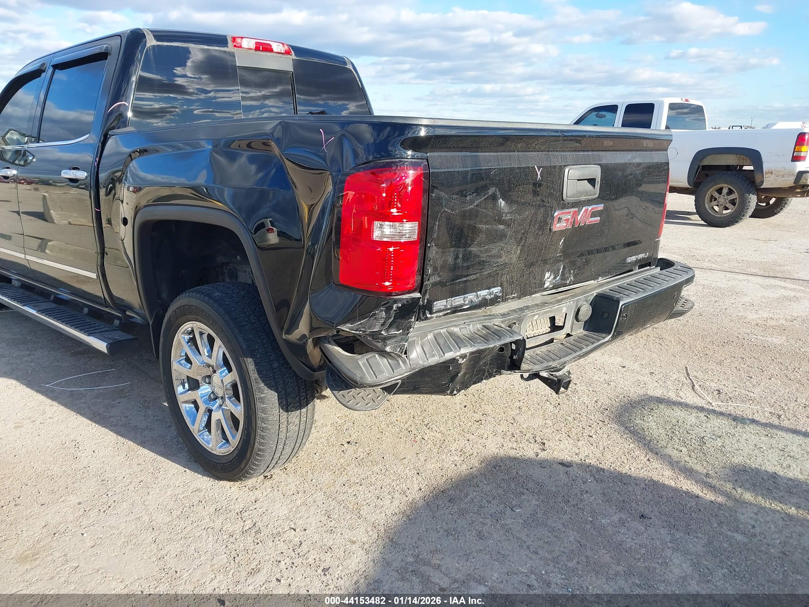 GMC SIERRA image 6