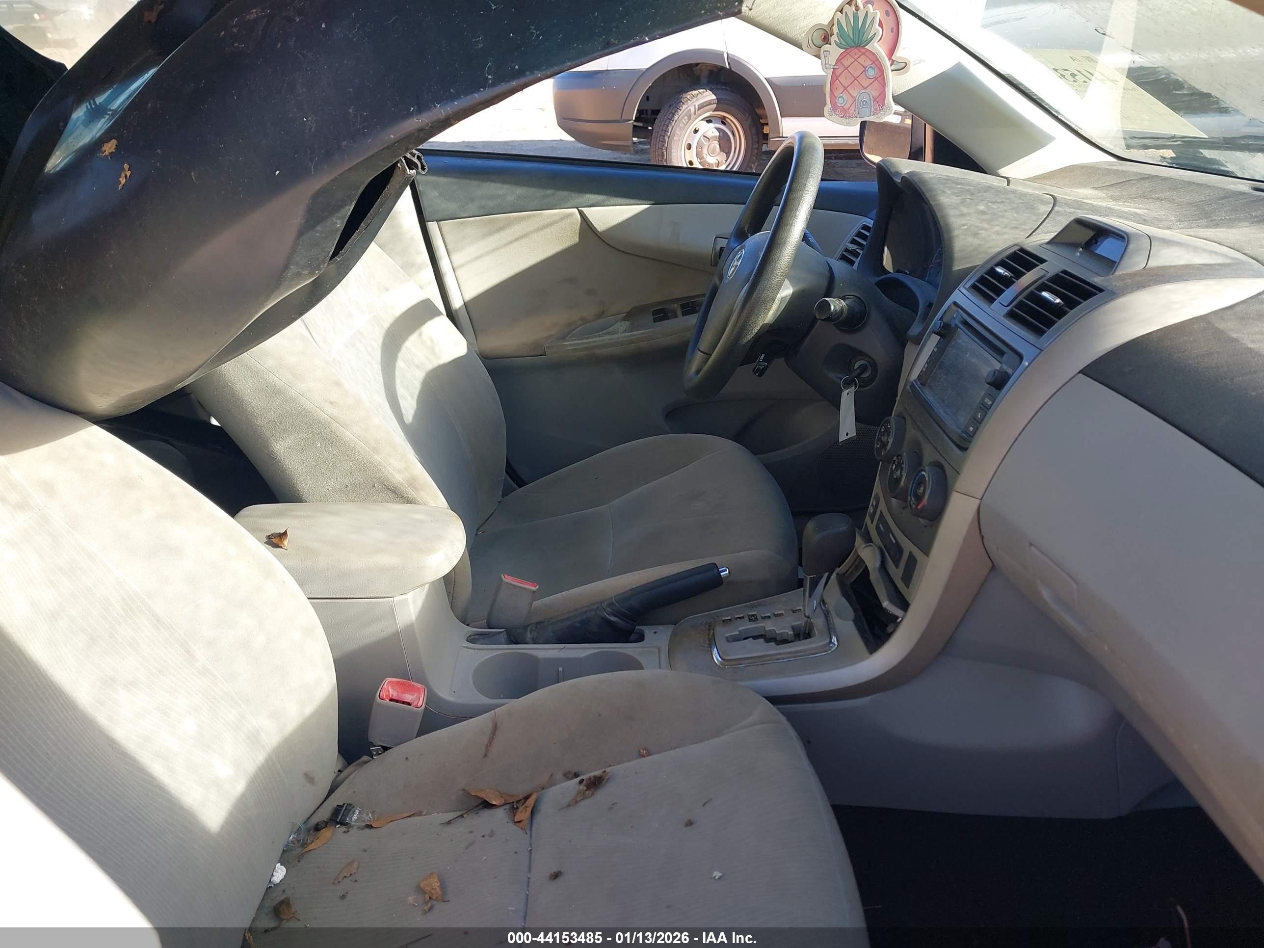TOYOTA COROLLA image 5