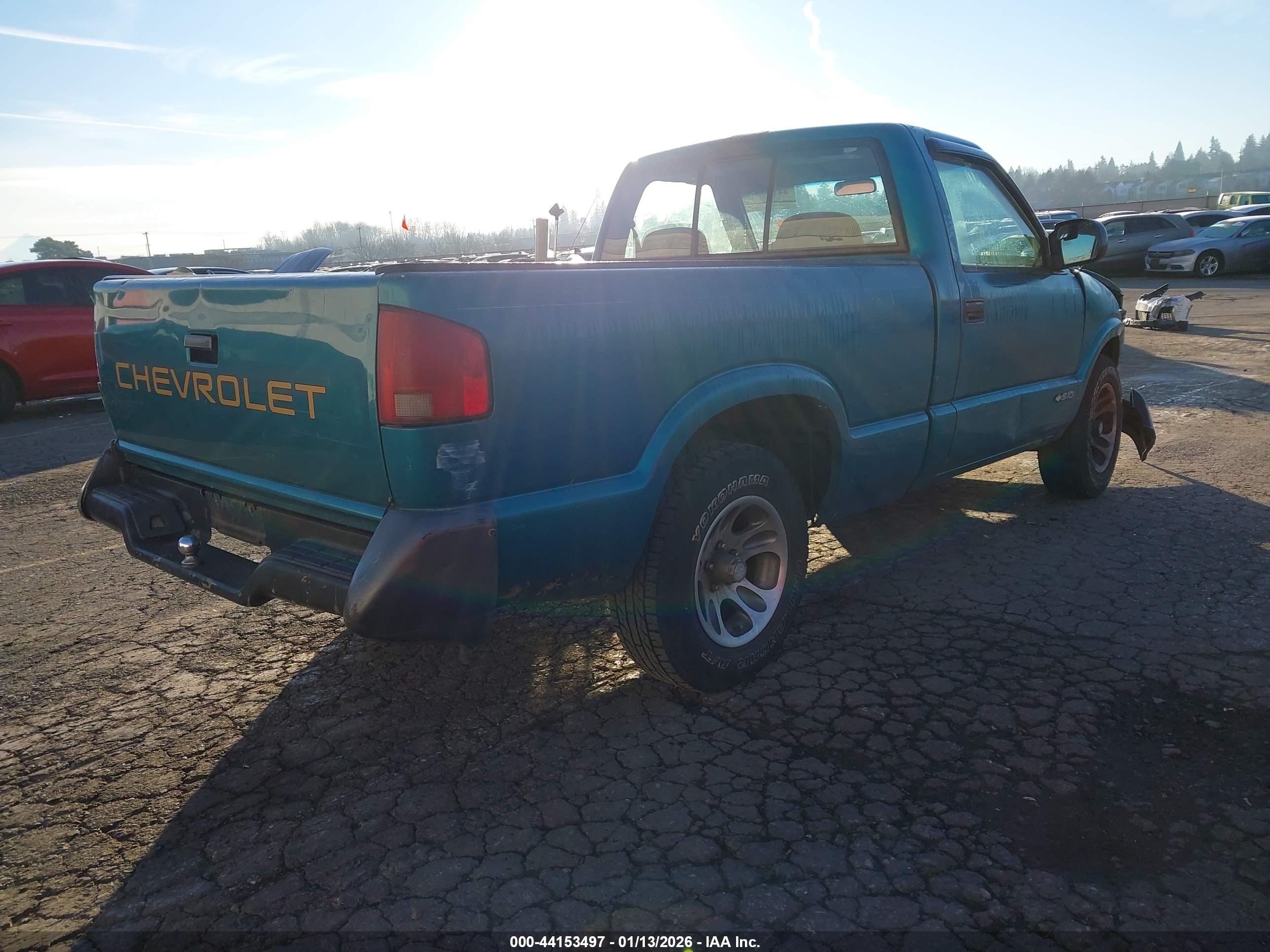 CHEVROLET S image 4