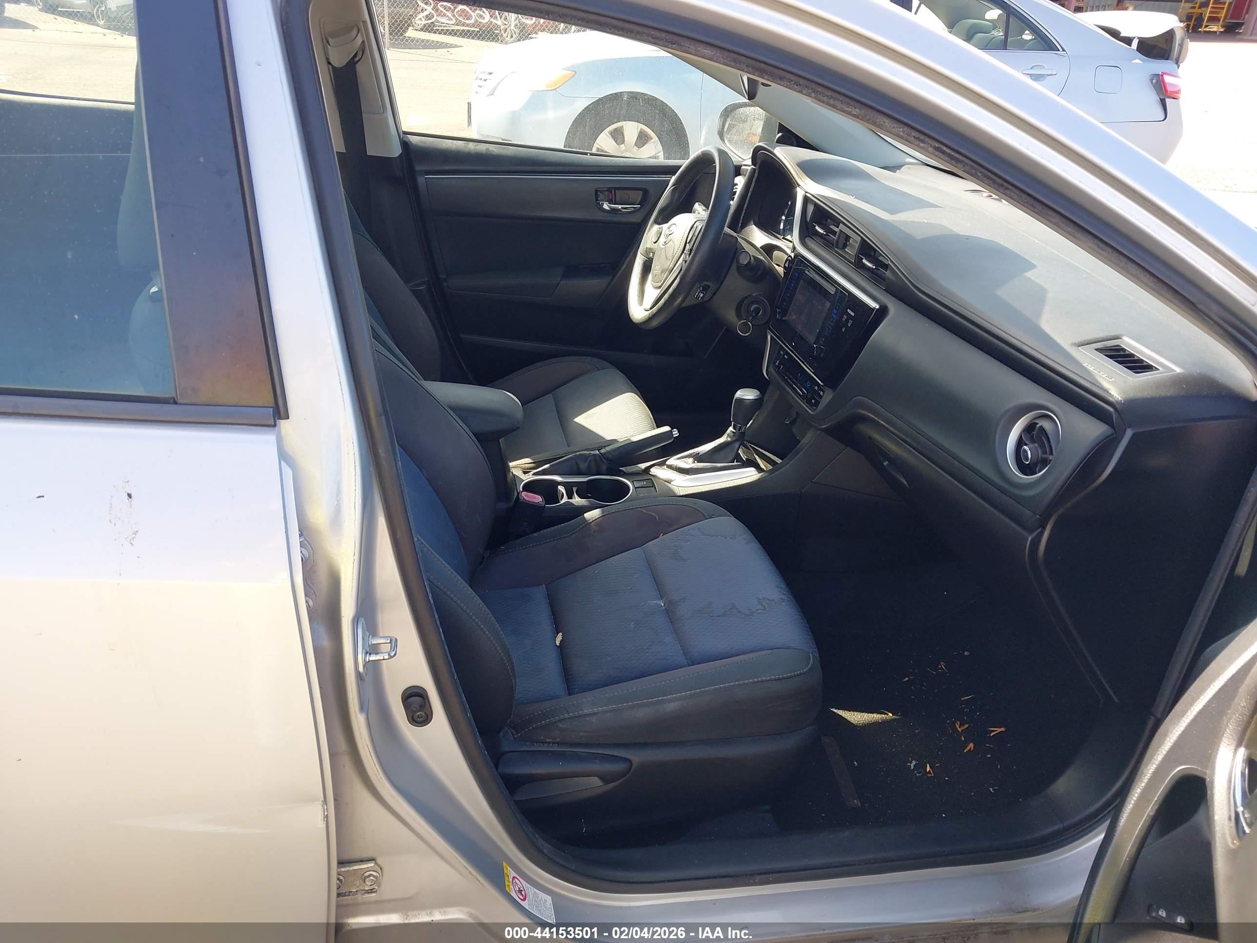 TOYOTA COROLLA image 5