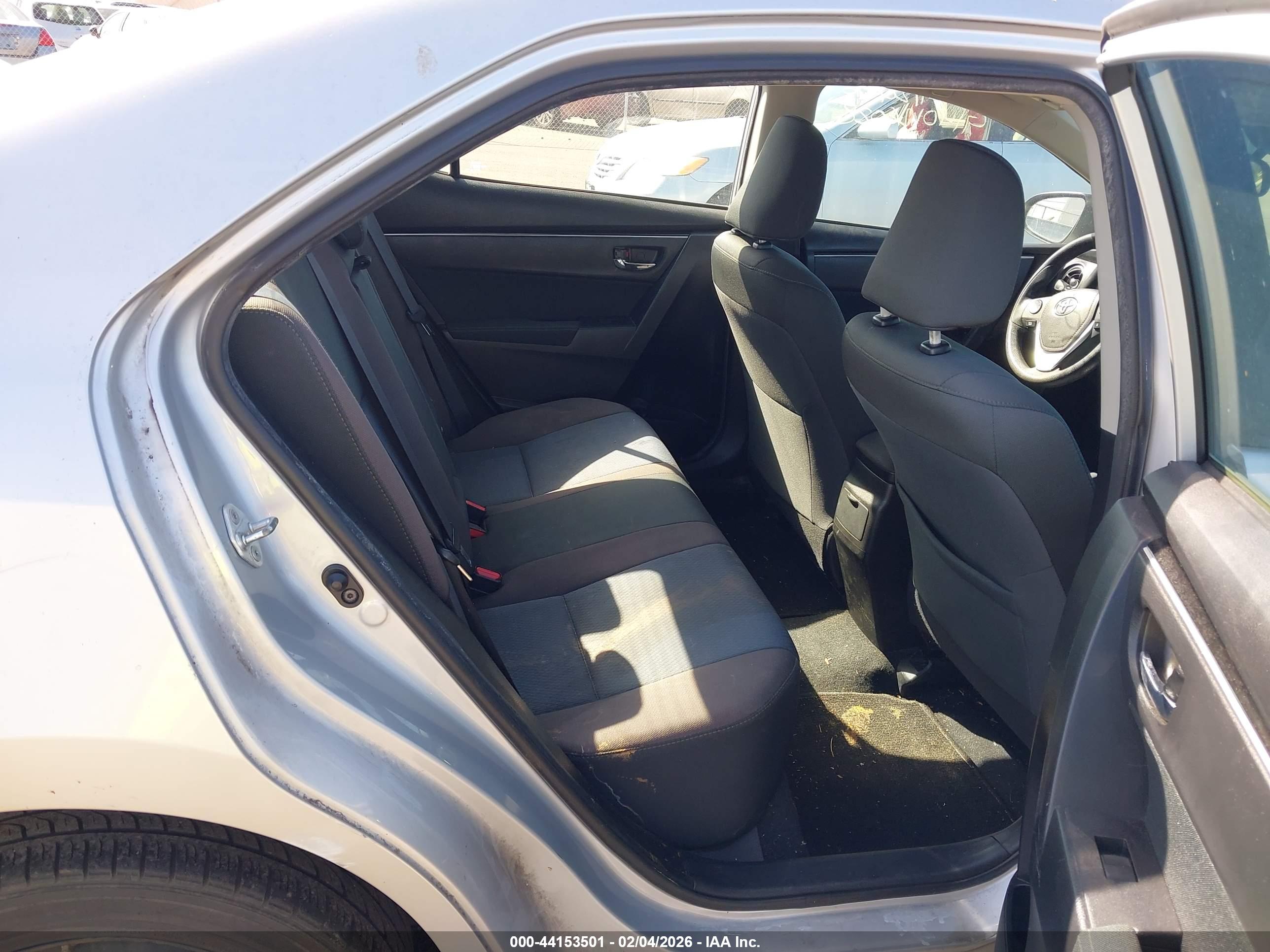 TOYOTA COROLLA image 8