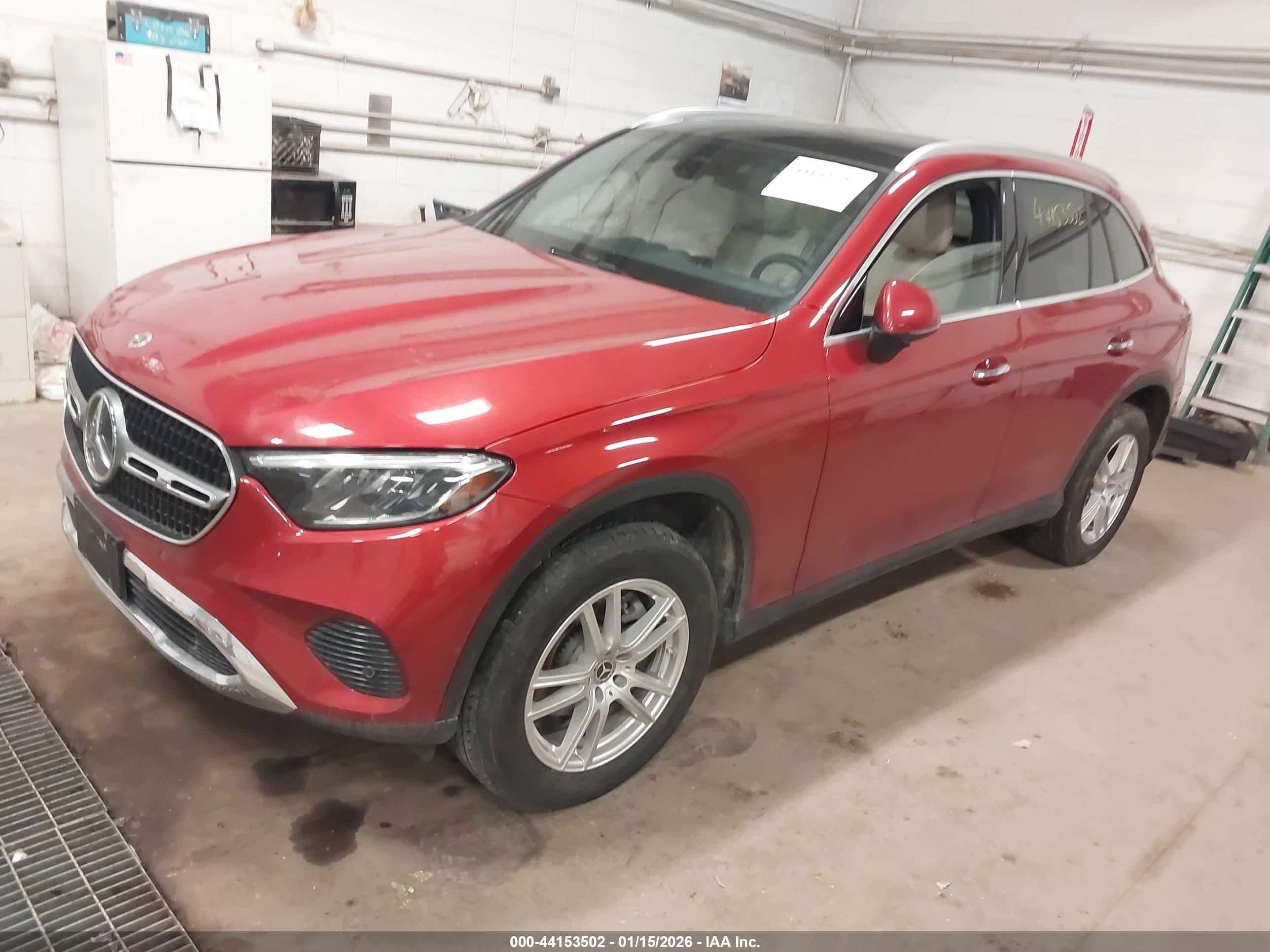 MERCEDES-BENZ GLC image 2