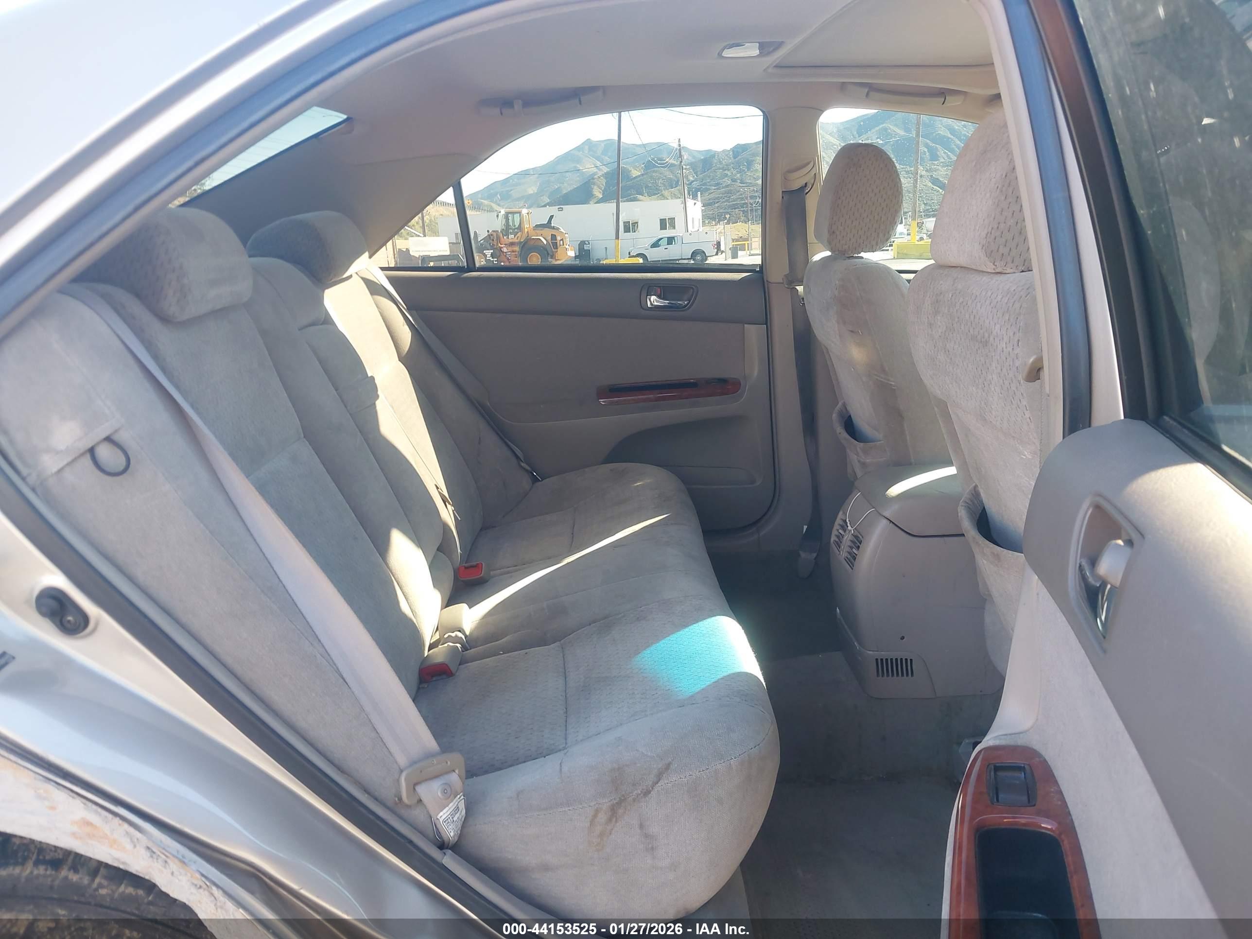 TOYOTA CAMRY image 8