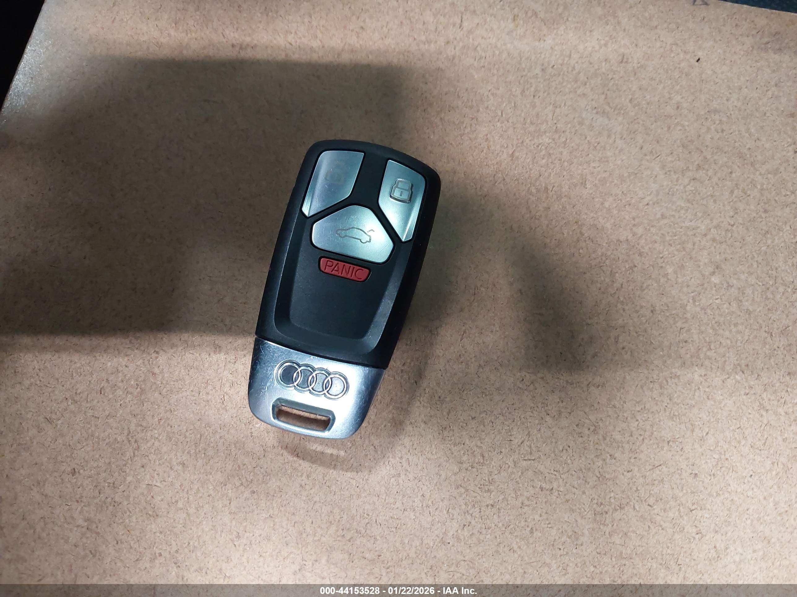 AUDI Q7 image 11
