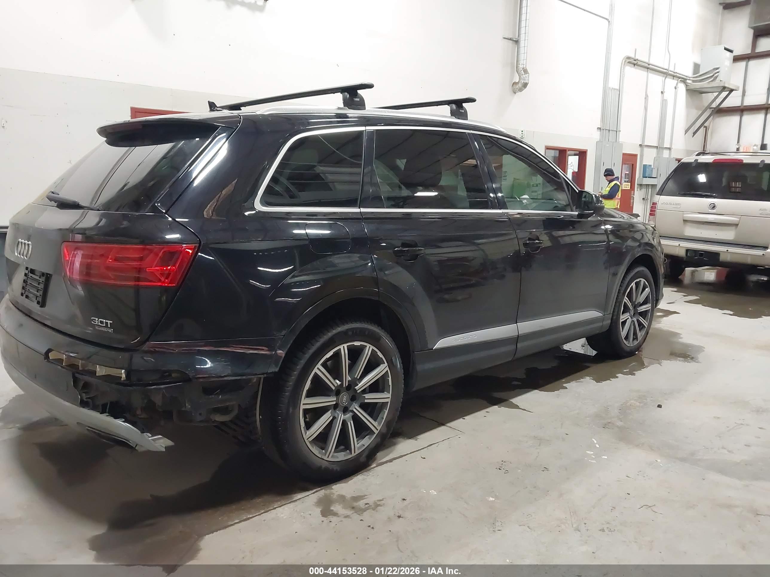 AUDI Q7 image 4