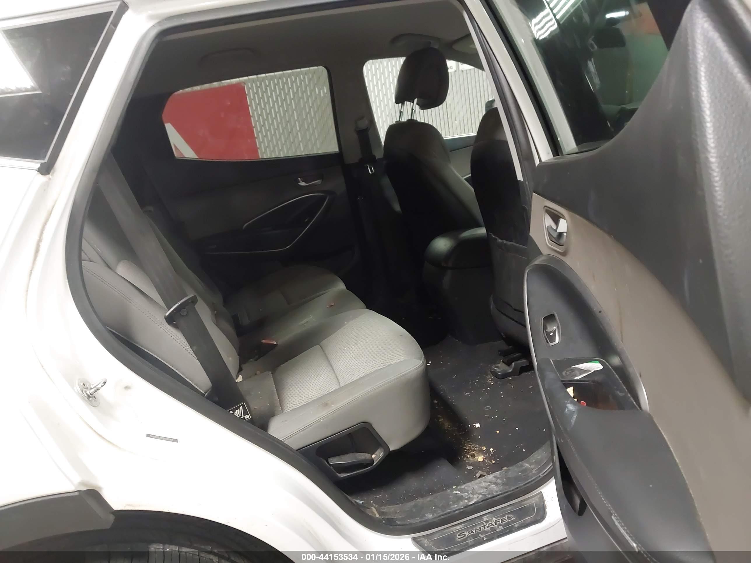 HYUNDAI SANTA image 8
