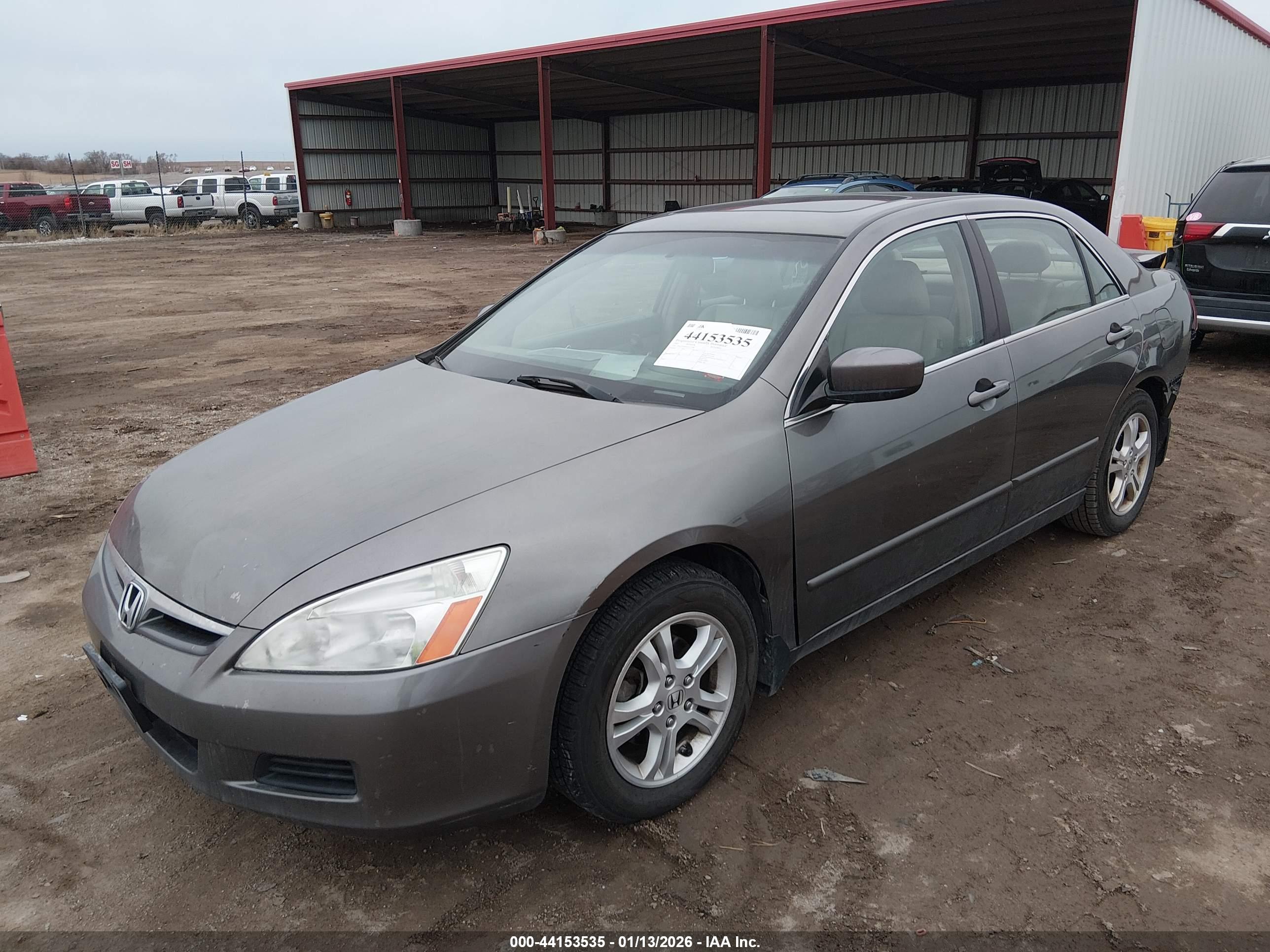 HONDA ACCORD image 2