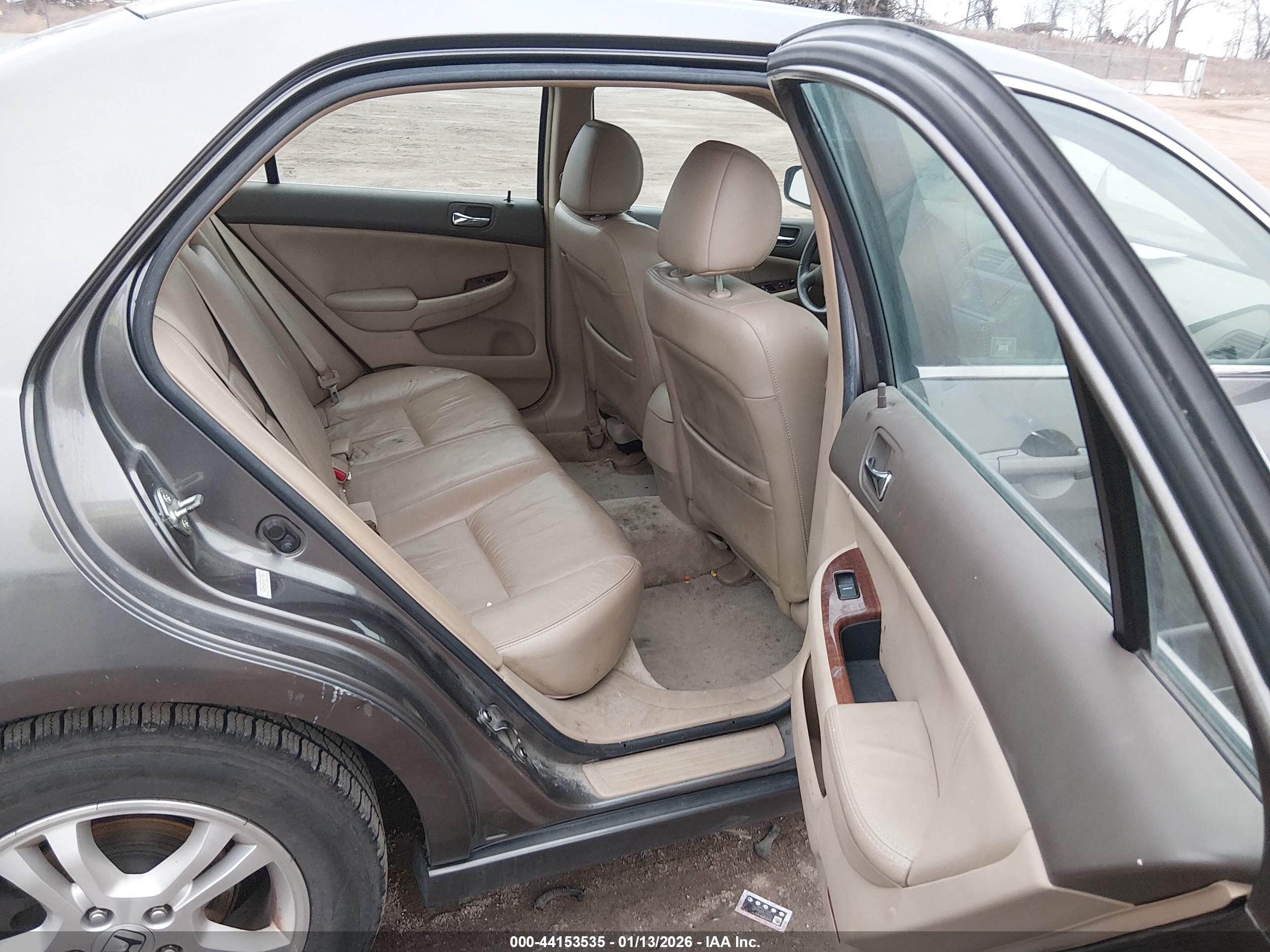 HONDA ACCORD image 8