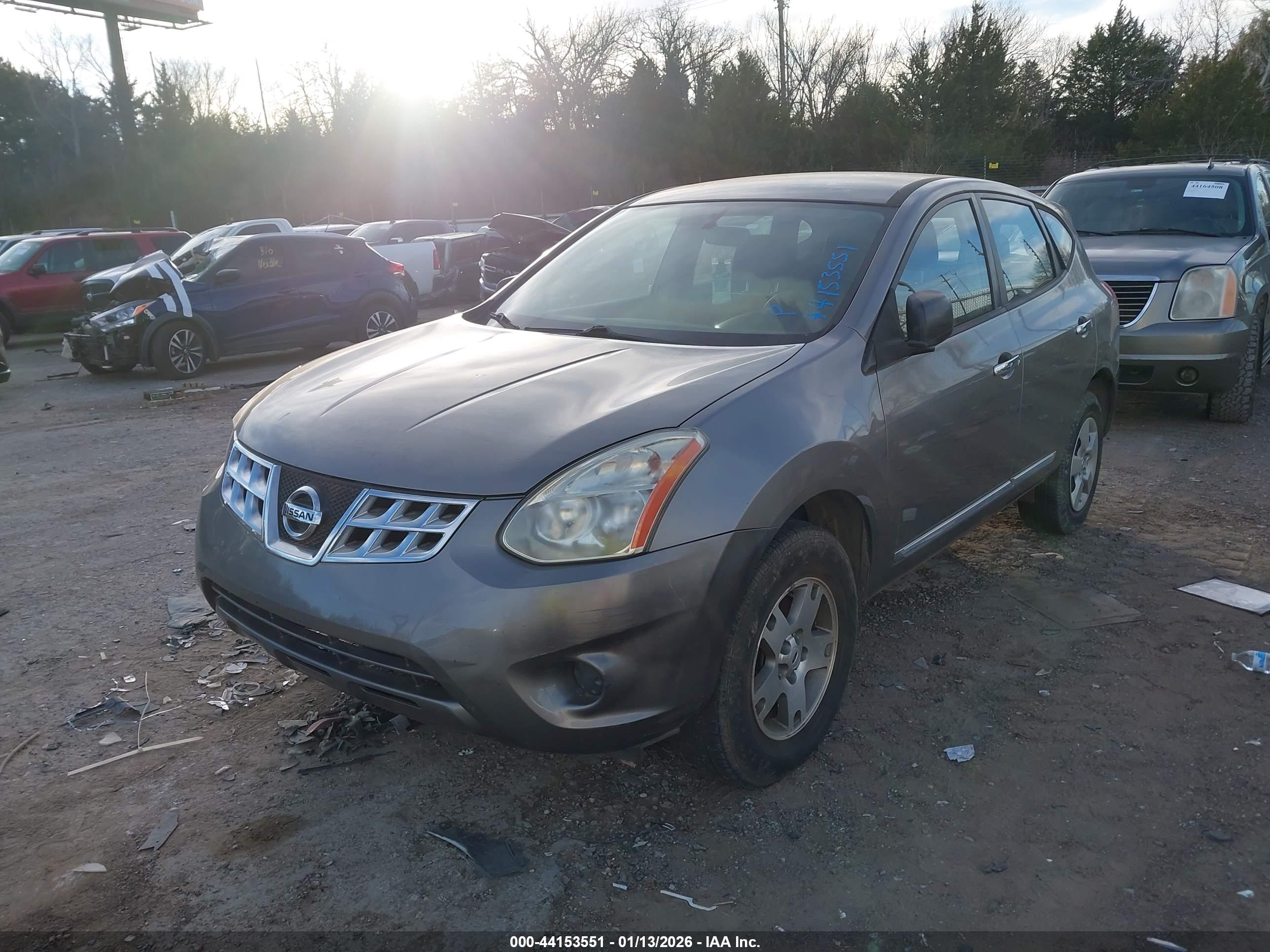 NISSAN ROGUE image 2