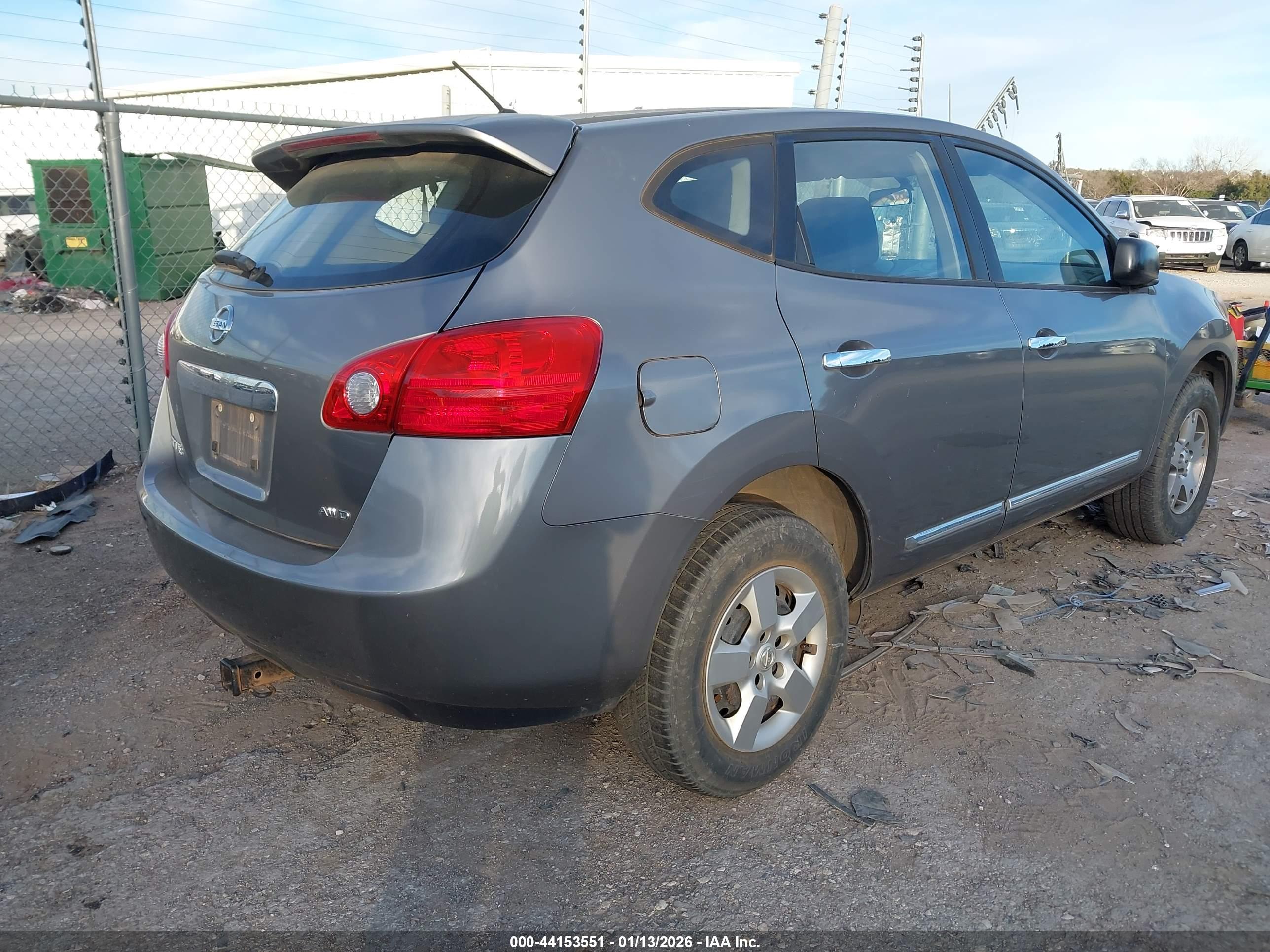 NISSAN ROGUE image 4