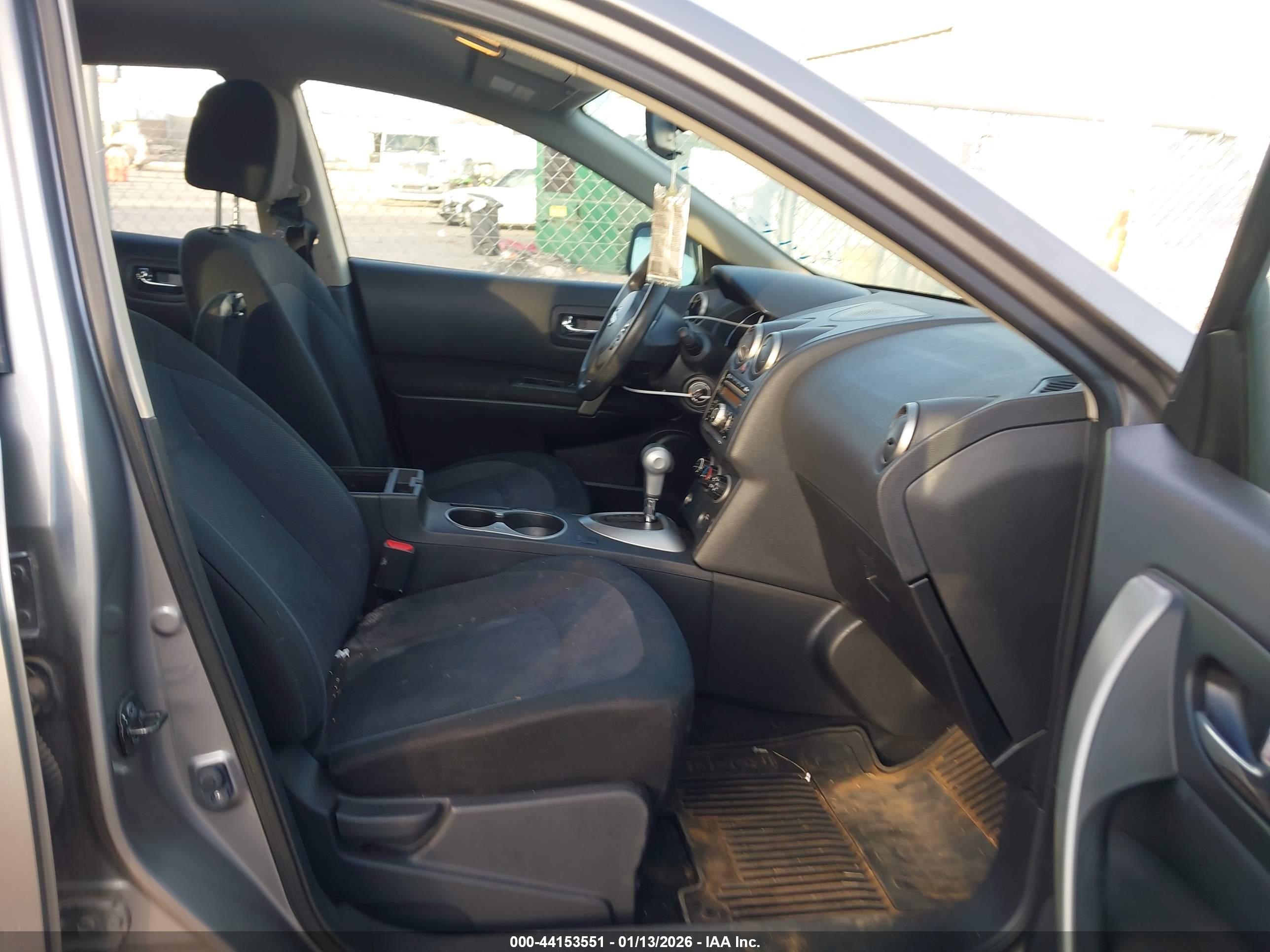 NISSAN ROGUE image 5