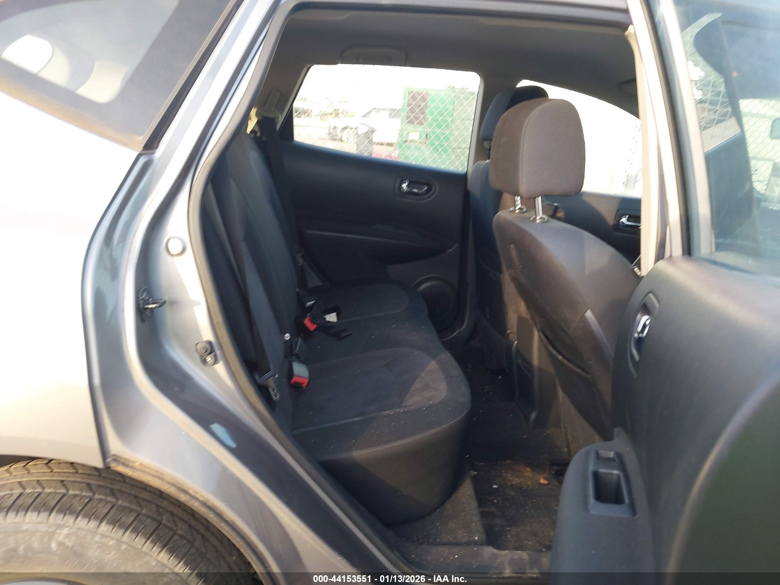 NISSAN ROGUE image 8
