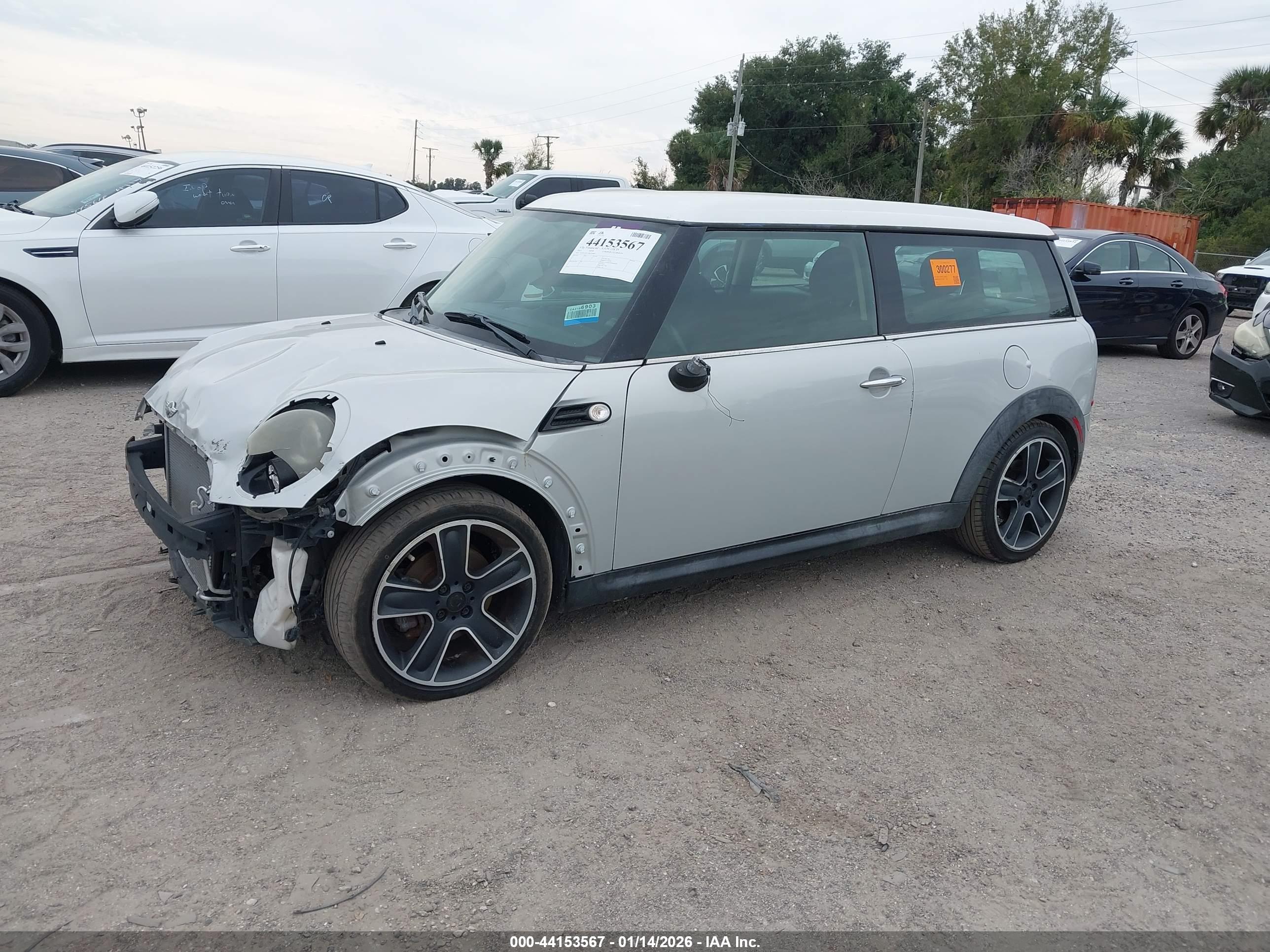 MINI COOPER image 2
