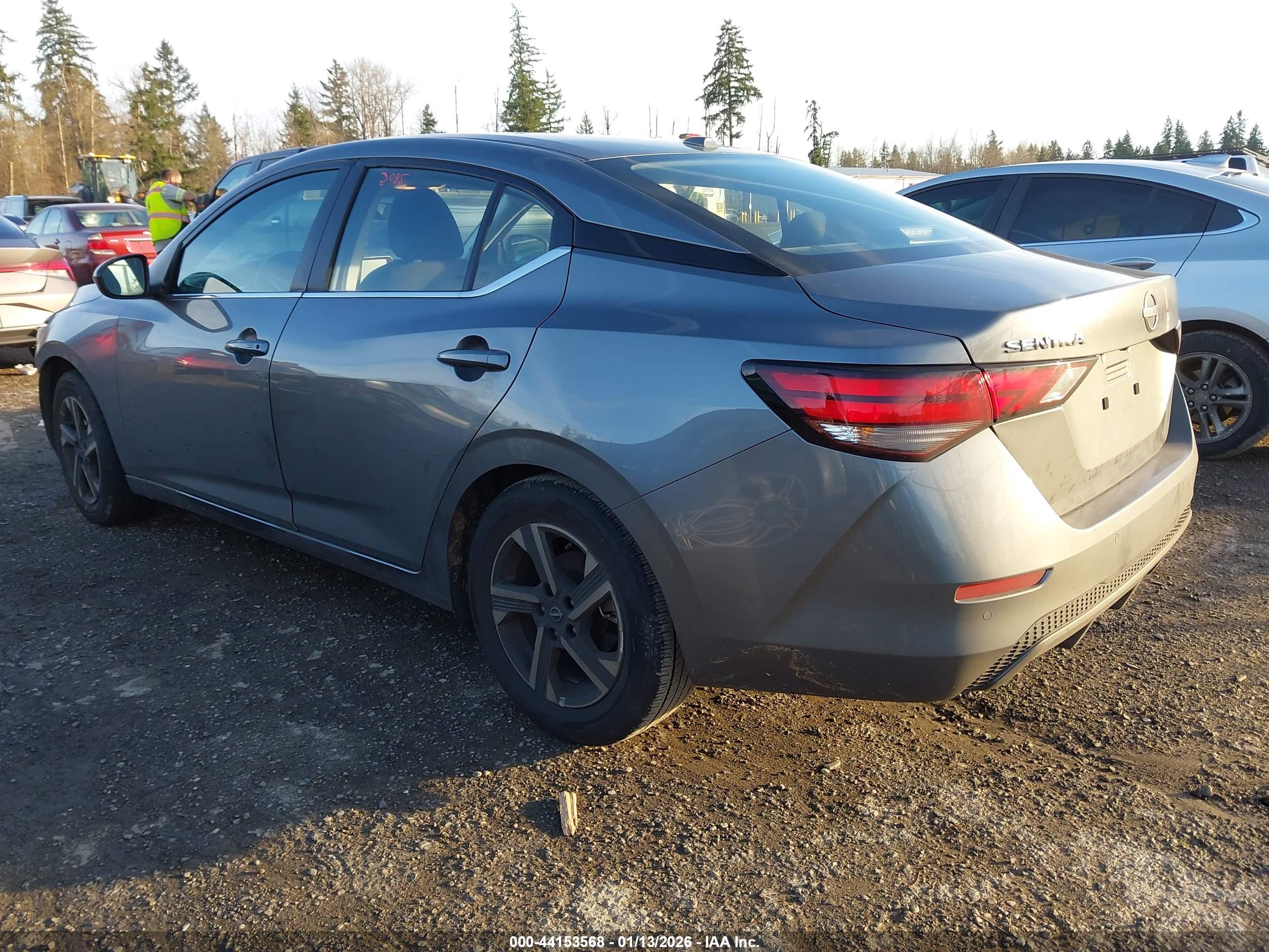 NISSAN SENTRA image 3