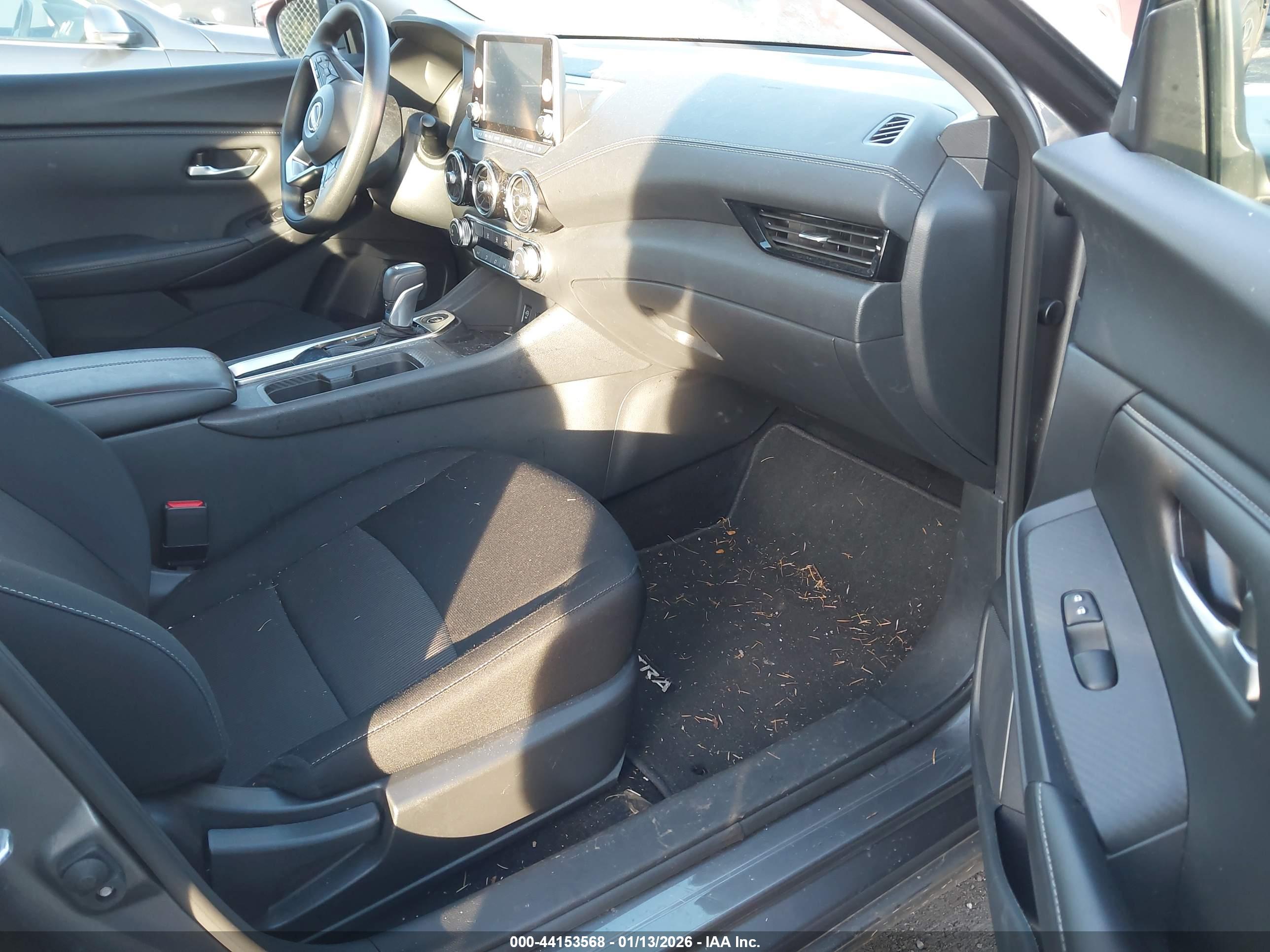 NISSAN SENTRA image 5