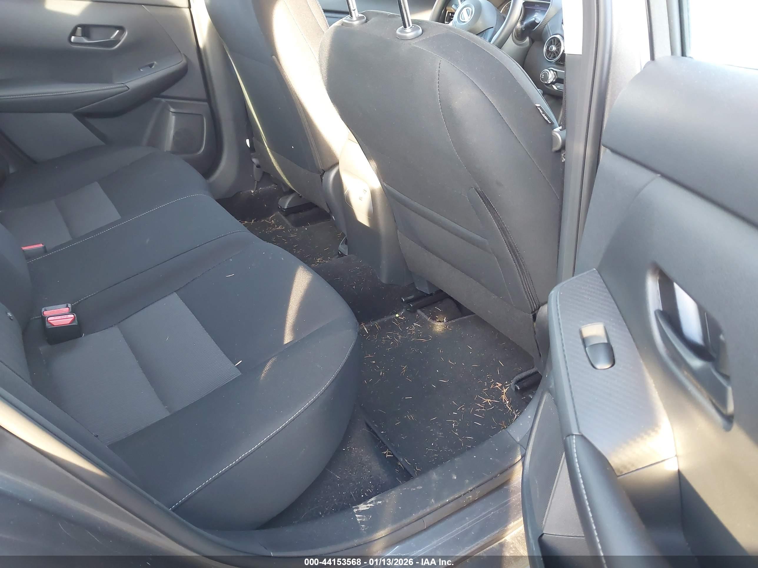 NISSAN SENTRA image 8