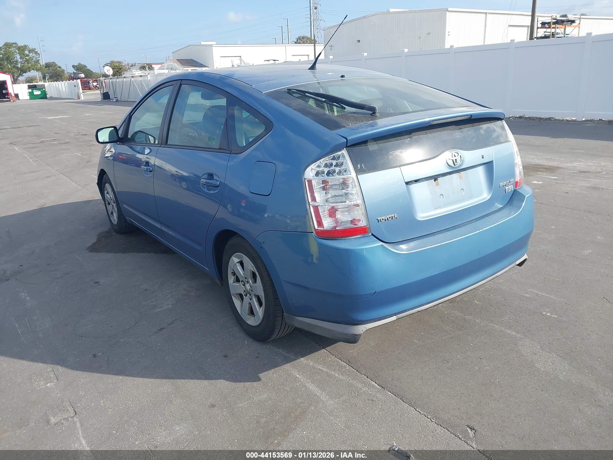 TOYOTA PRIUS image 3
