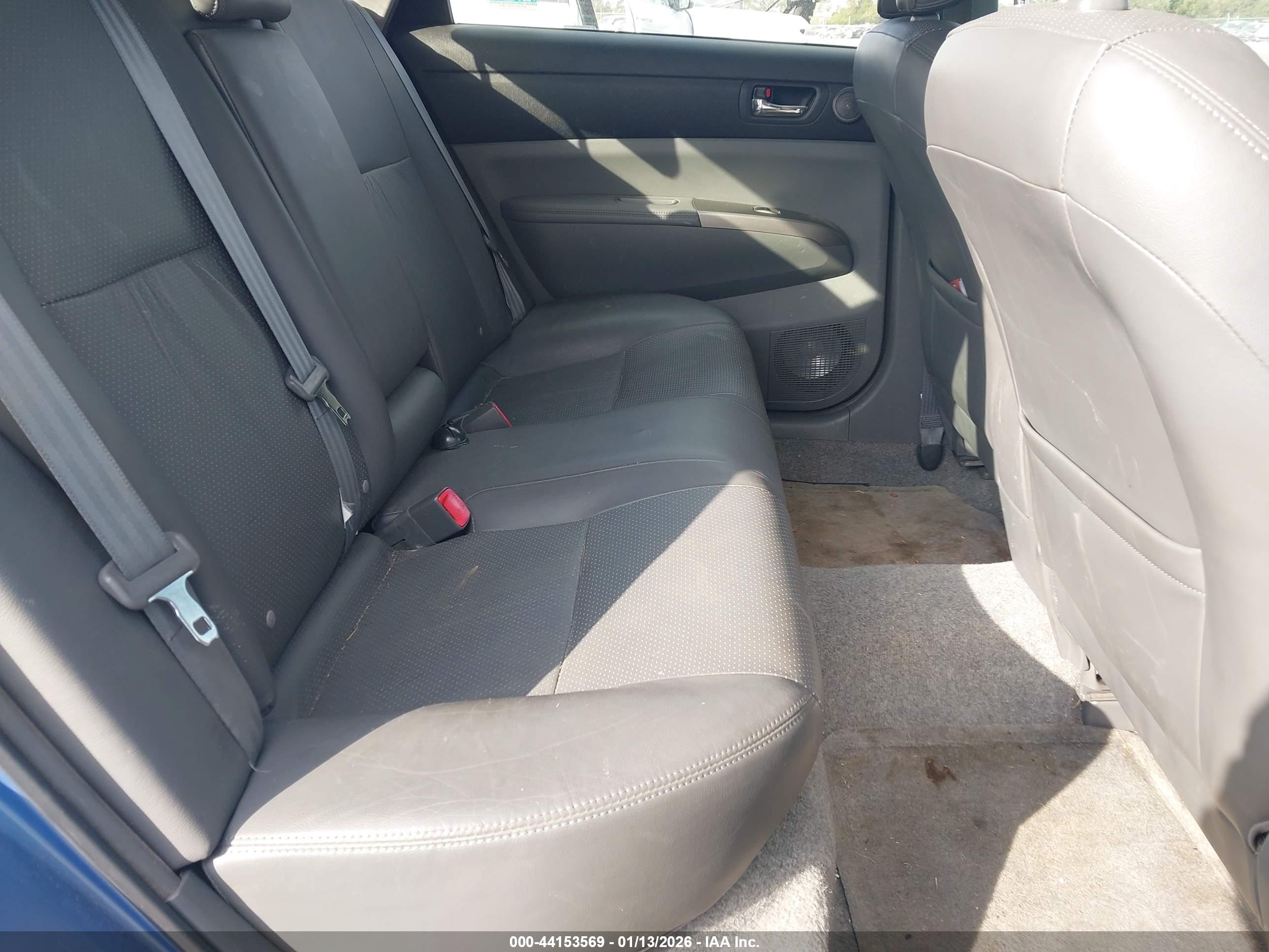 TOYOTA PRIUS image 8