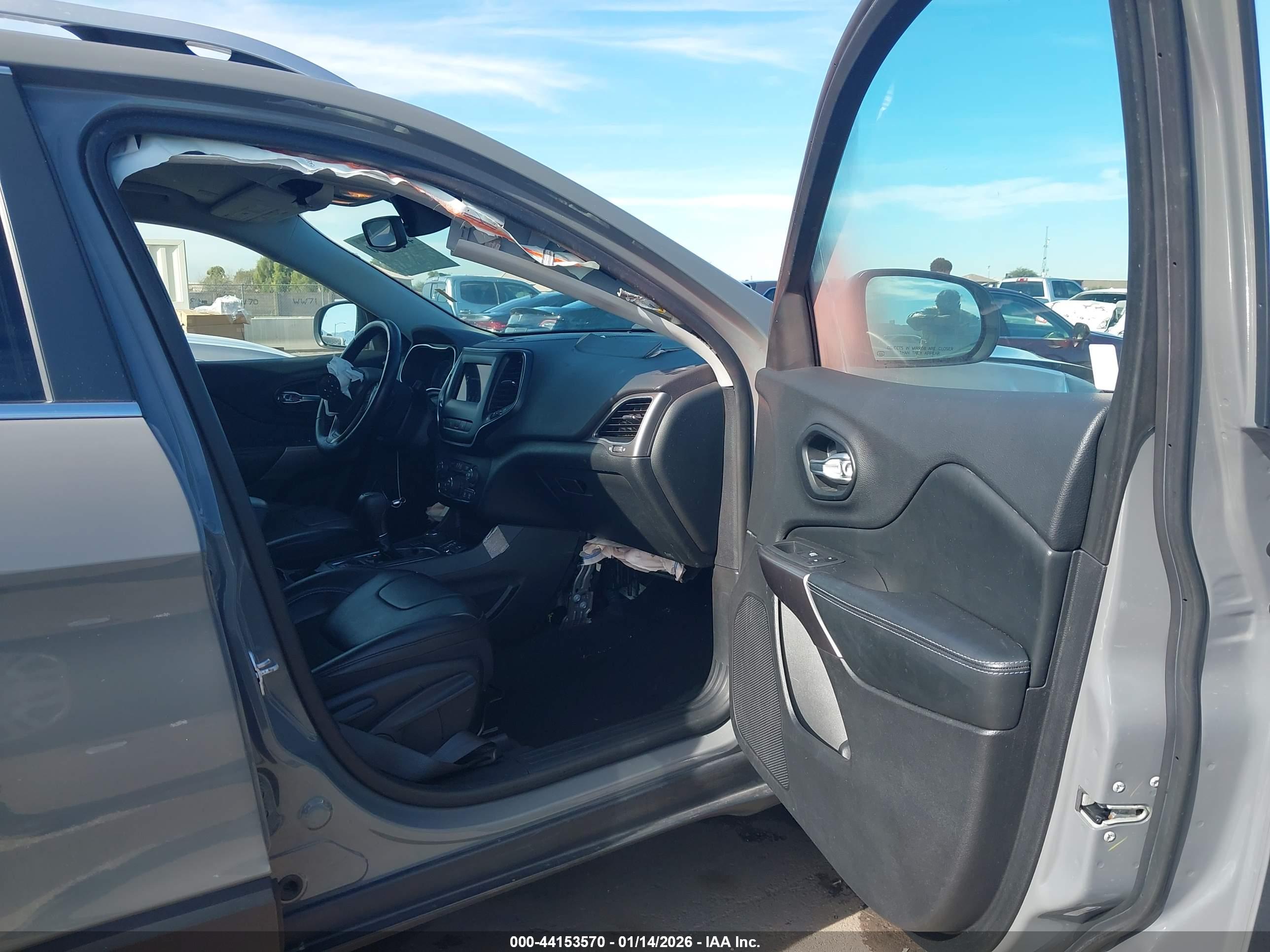 JEEP CHEROKEE image 5