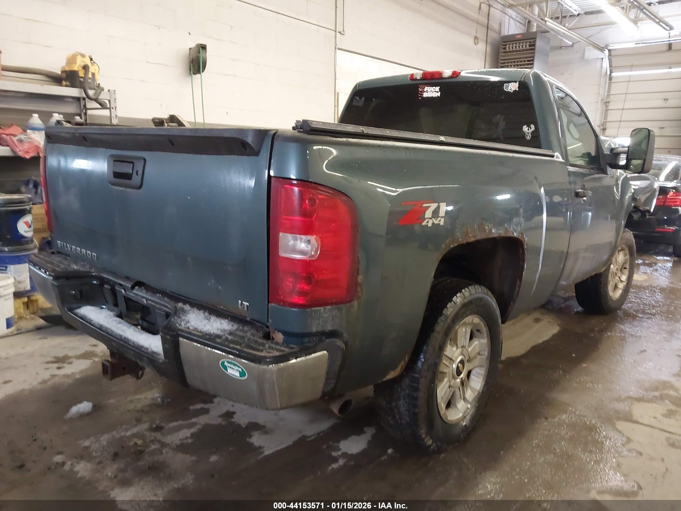 CHEVROLET SILVERADO image 4