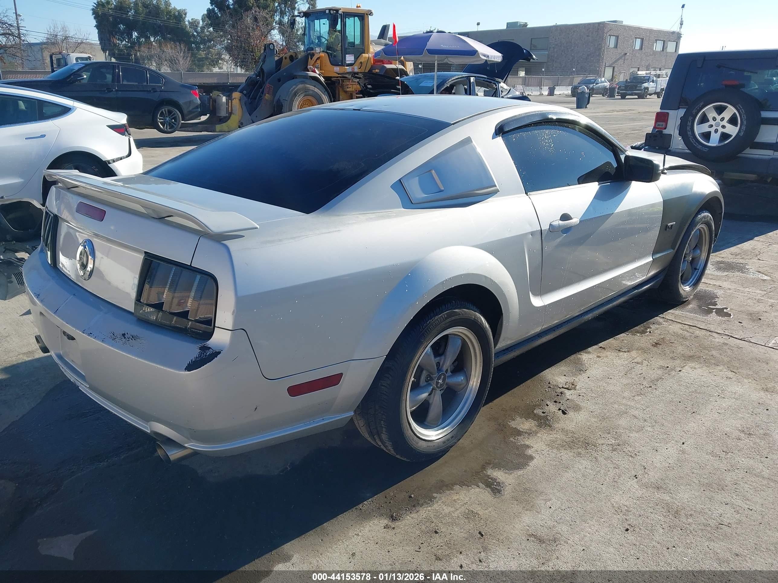 FORD MUSTANG image 4