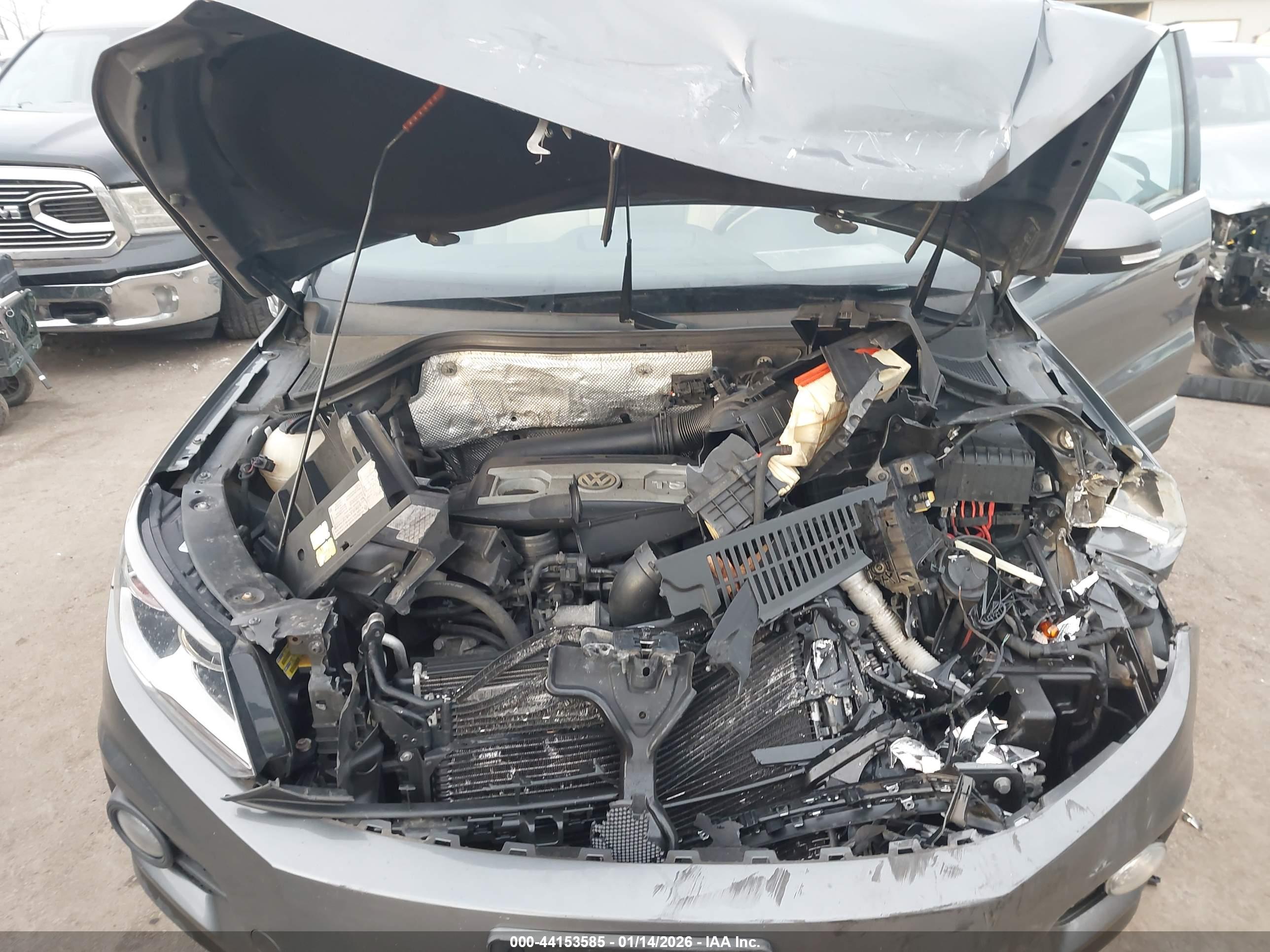 VOLKSWAGEN TIGUAN image 10