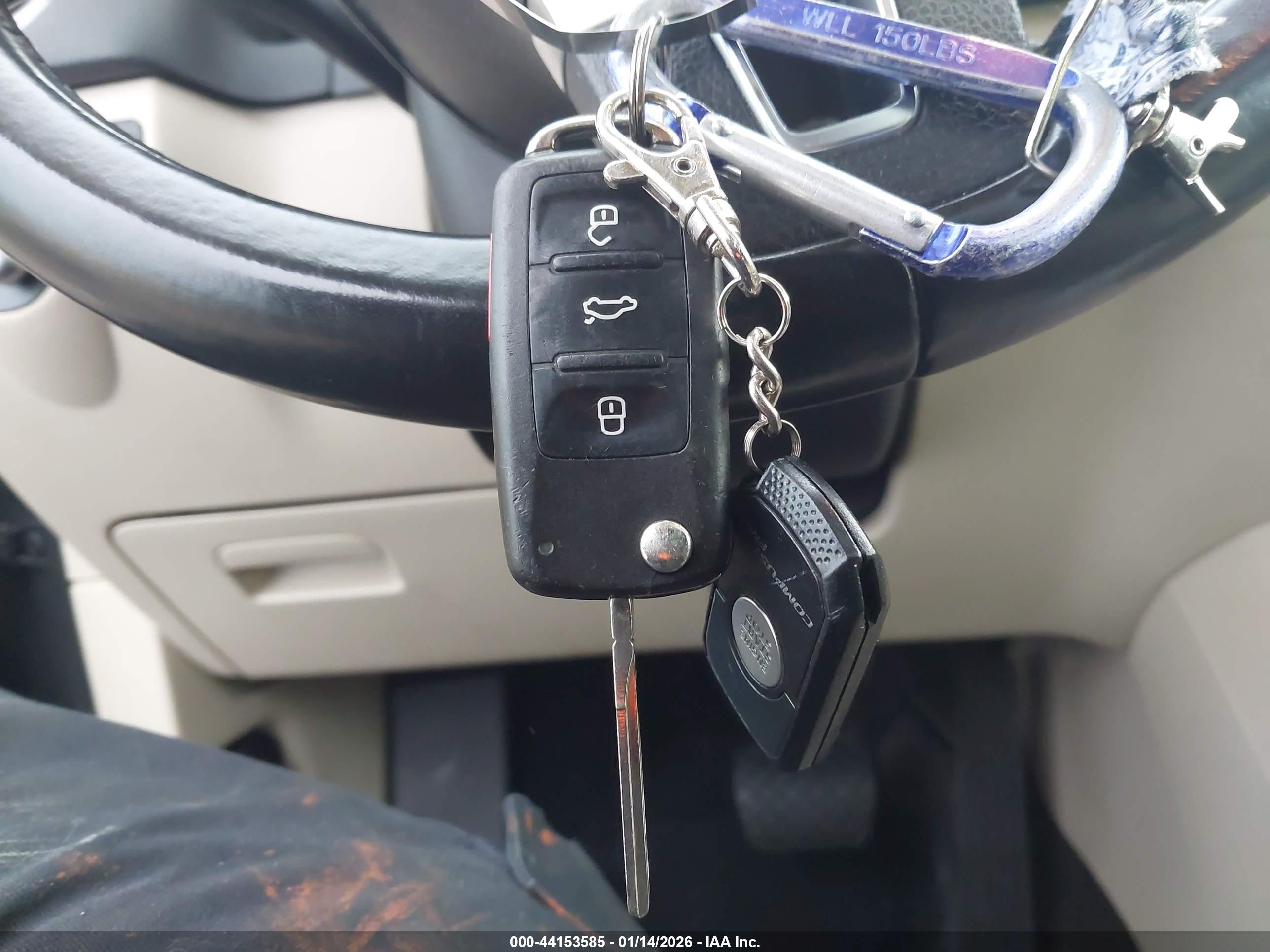 VOLKSWAGEN TIGUAN image 11