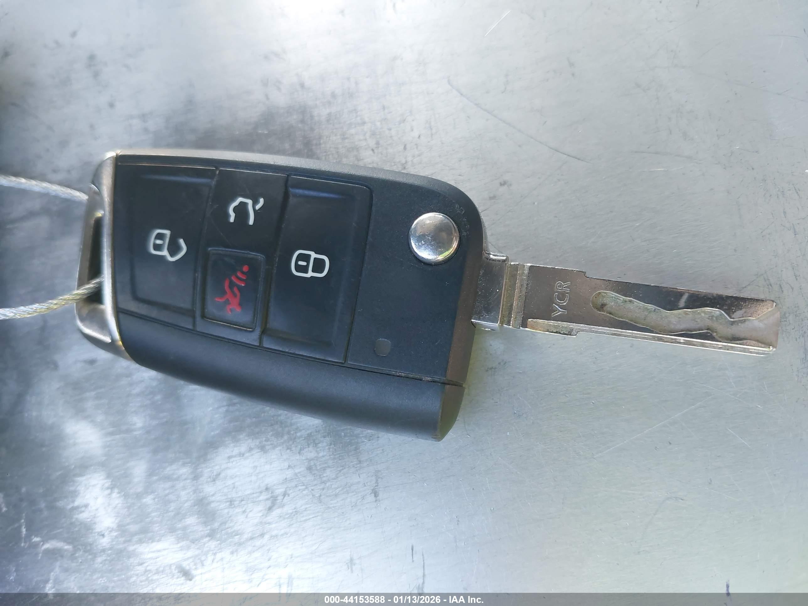 VOLKSWAGEN GOLF image 11