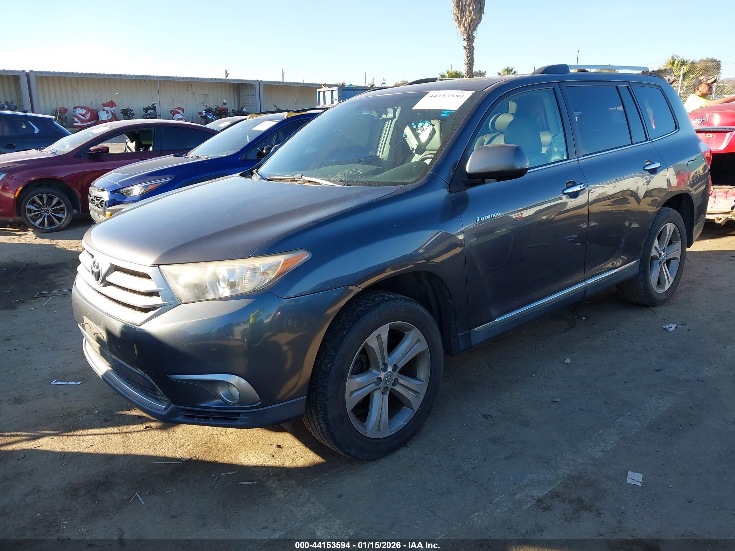 TOYOTA HIGHLANDER image 2
