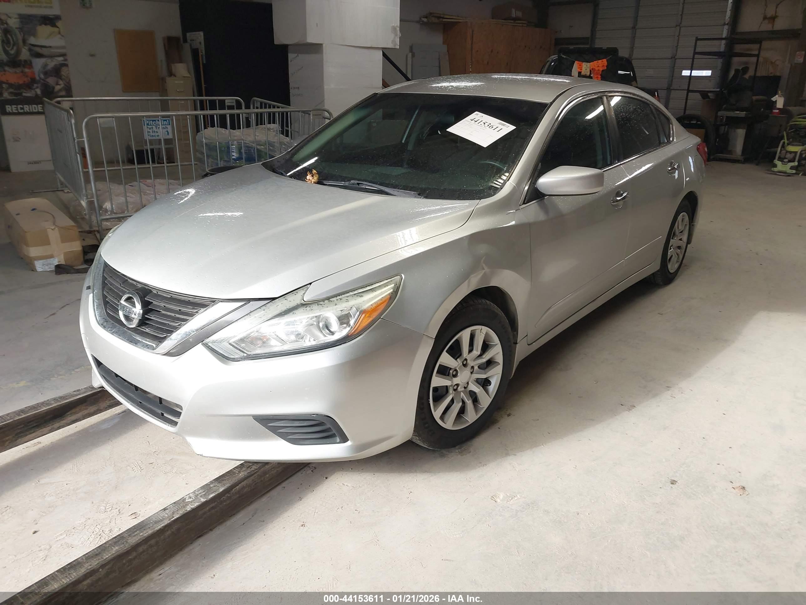 NISSAN ALTIMA image 2