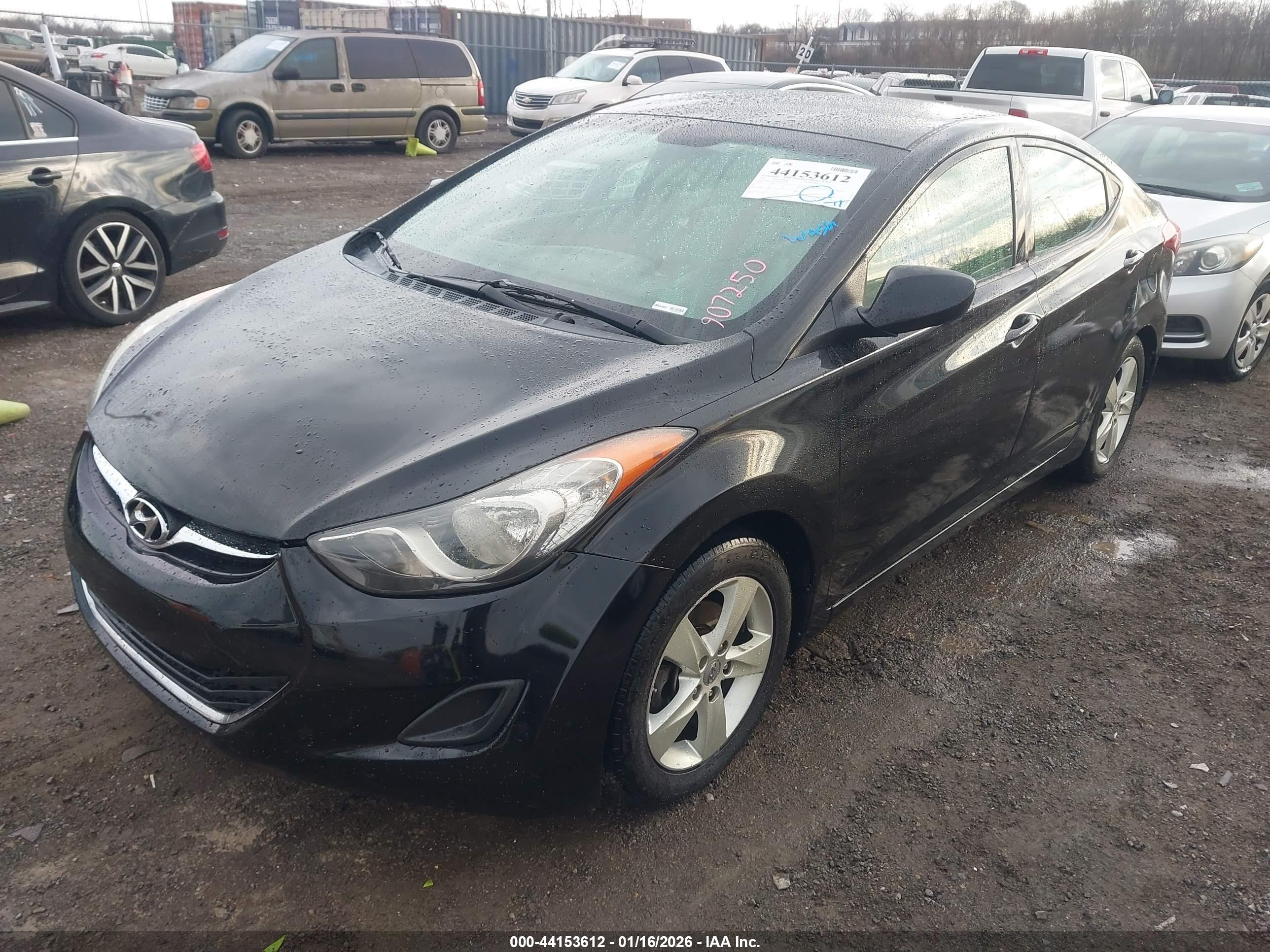 HYUNDAI ELANTRA image 6