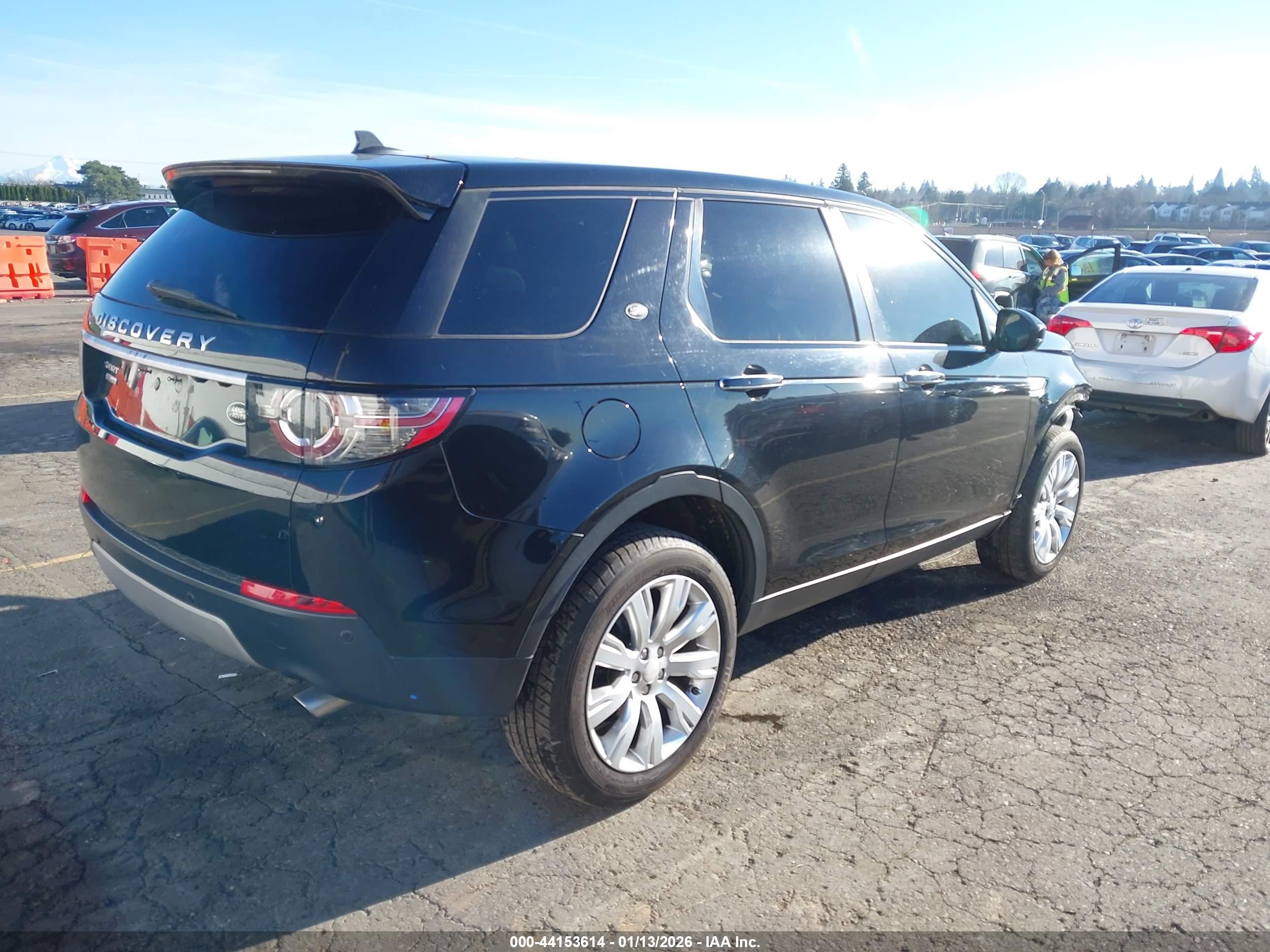 LAND ROVER image 4