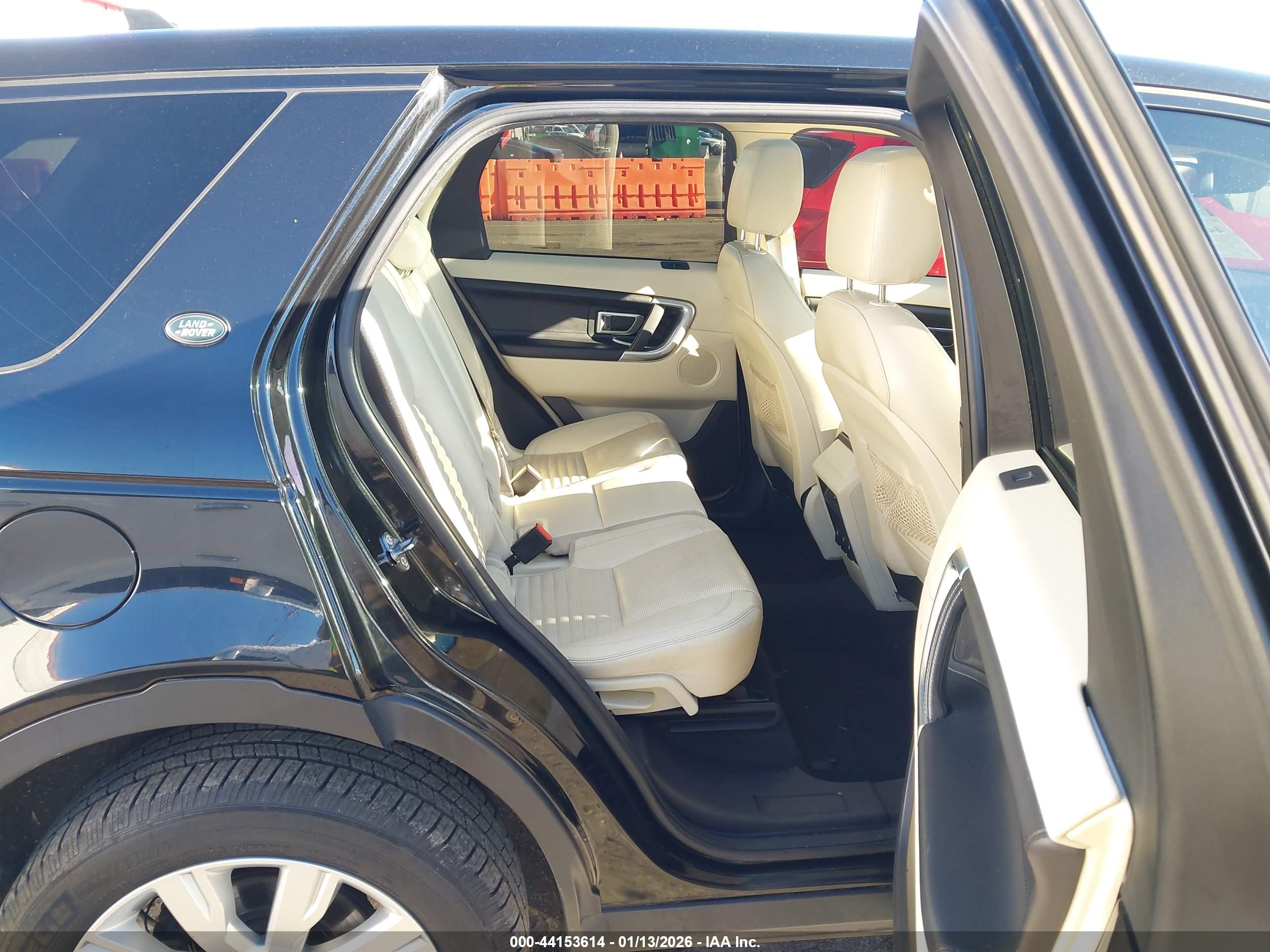 LAND ROVER image 8