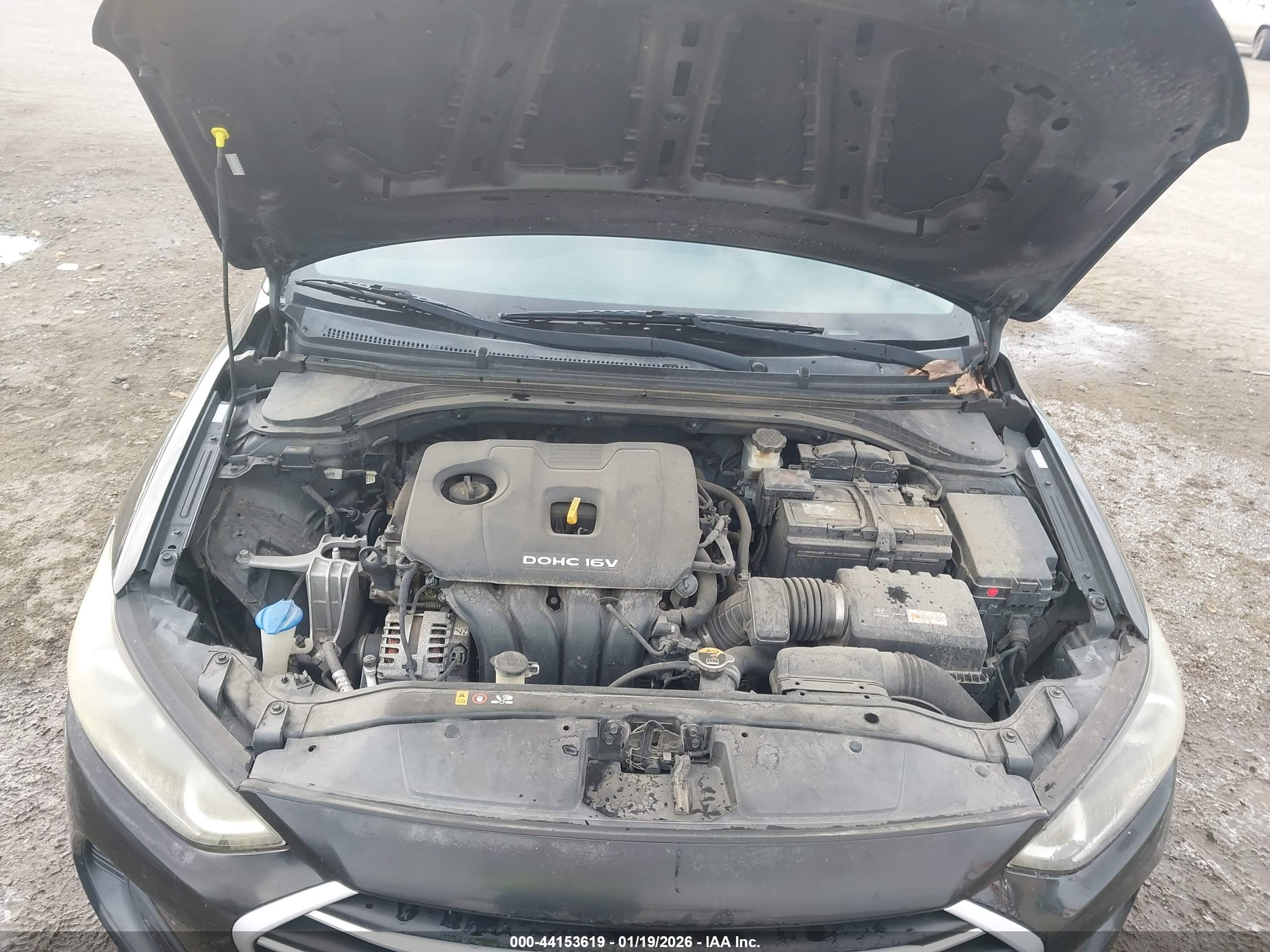 HYUNDAI ELANTRA image 10