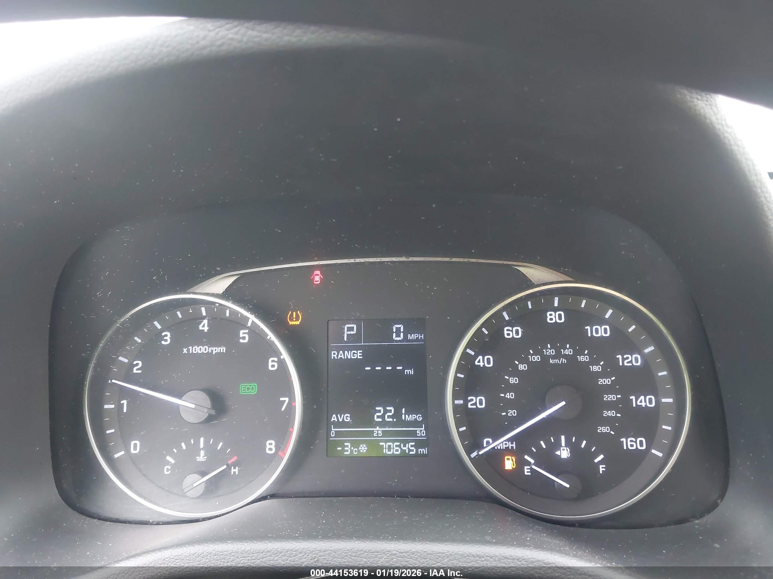 HYUNDAI ELANTRA image 7