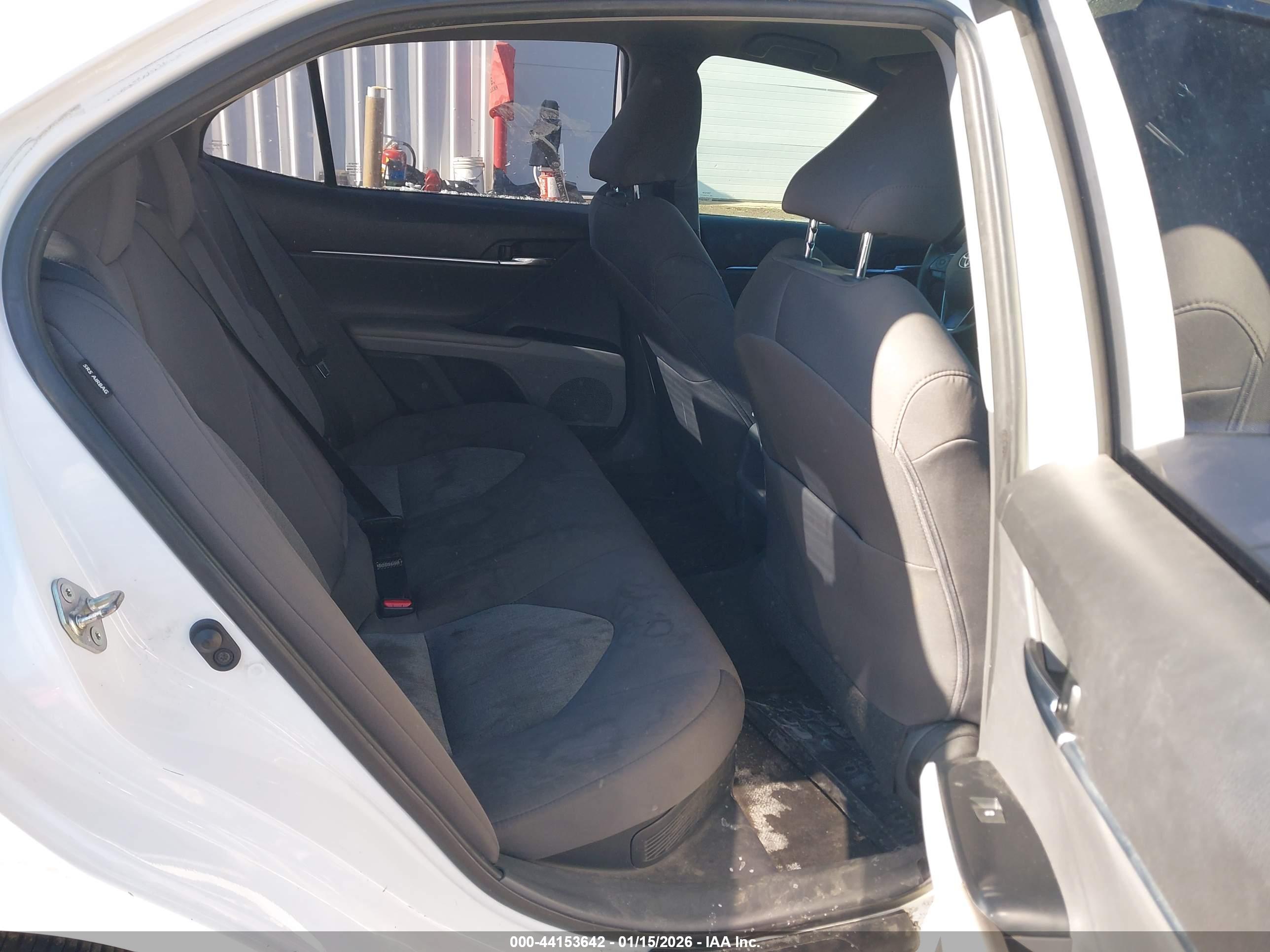 TOYOTA CAMRY image 8