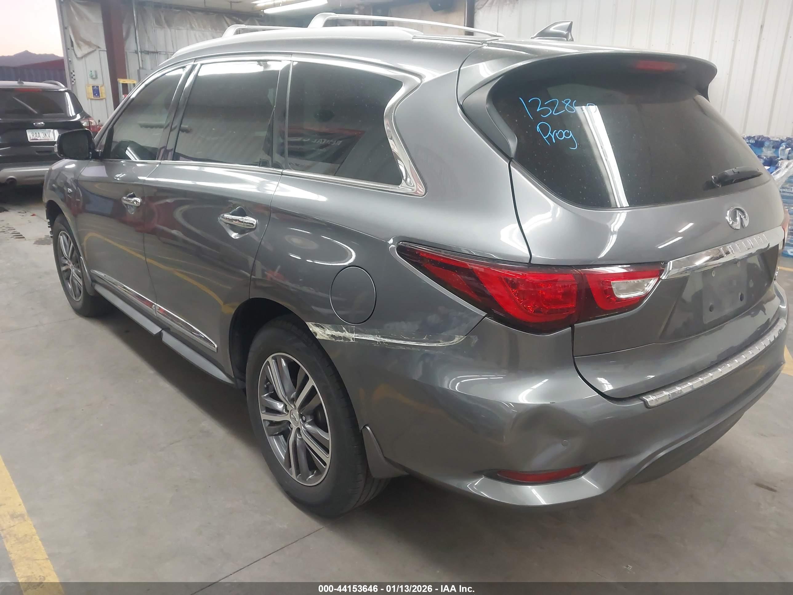 INFINITI QX60 image 3